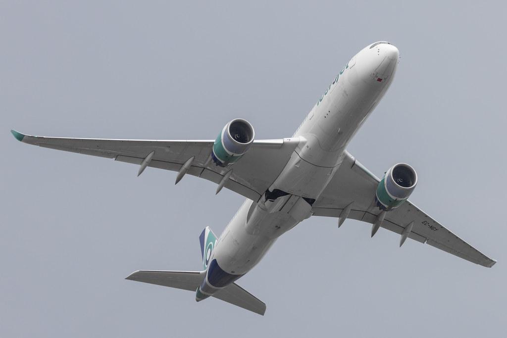 Hamburg Airport: Iberojet (E9 / EVE) | Airbus A350-941 A359 | EC-NGY | MSN 400