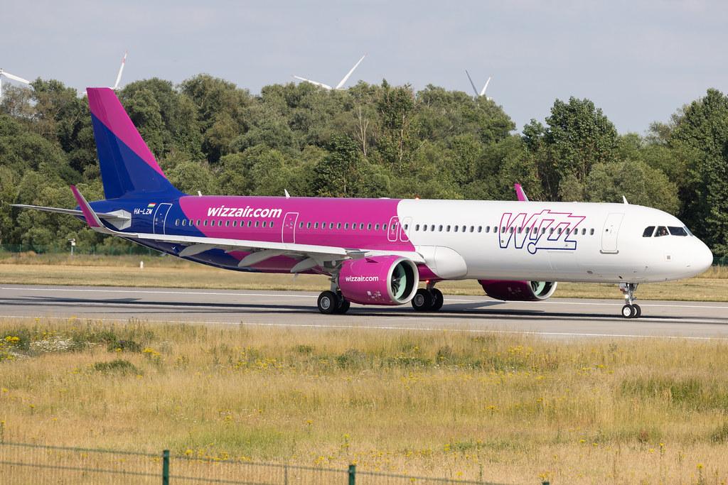 Hamburg Finkenwerder: Wizz Air (W6 / WZZ) |  Airbus A321-271NX A21N | HA-LZM | MSN 10930