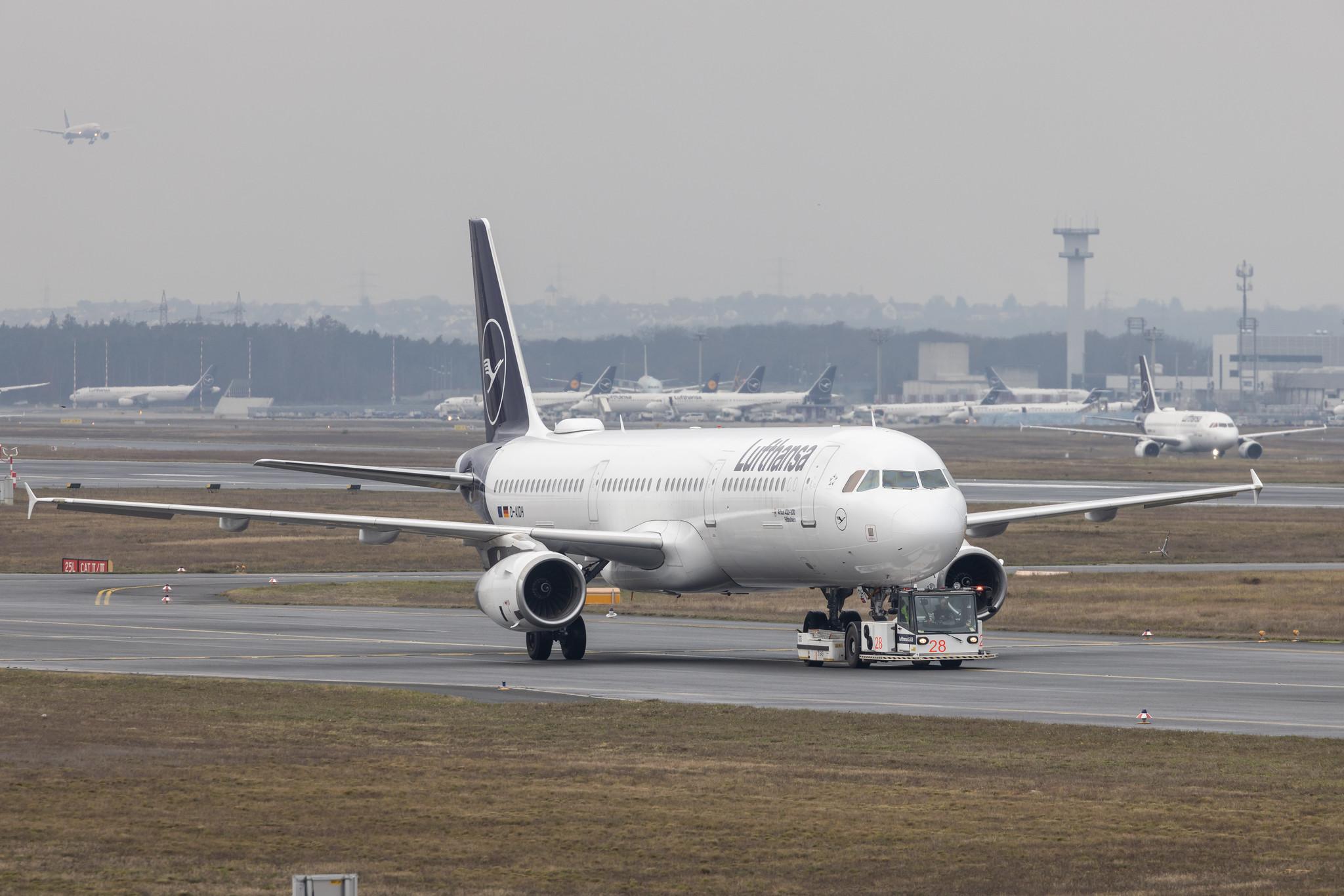 Frankfurt Airport: Lufthansa (LH / DLH) |  Airbus A321-231 A321 | D-AIDH | MSN 4710