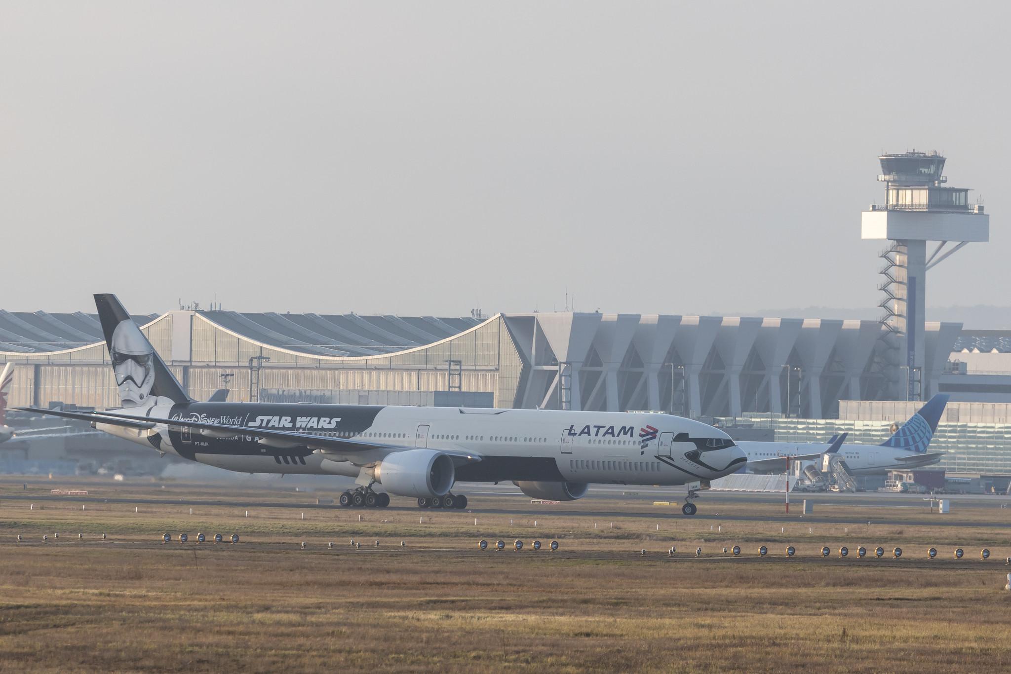 Frankfurt Airport: LATAM Airlines (LA / LAN) |  Livery: Star Wars-Galaxy's Edge Livery | Operator: LATAM Brasil |  Boeing 777-32W(ER) B77W | PT-MUA | MSN 37664