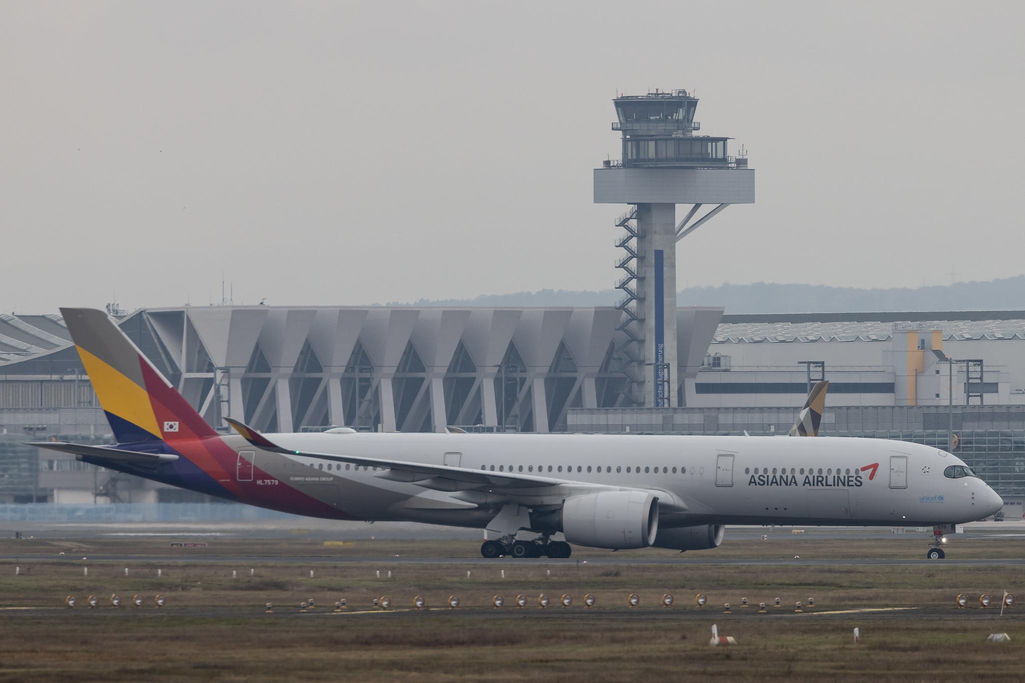Frankfurt Airport: Asiana Airlines (OZ / AAR) |  Airbus A350-941 A359 | HL7579 | MSN 176
