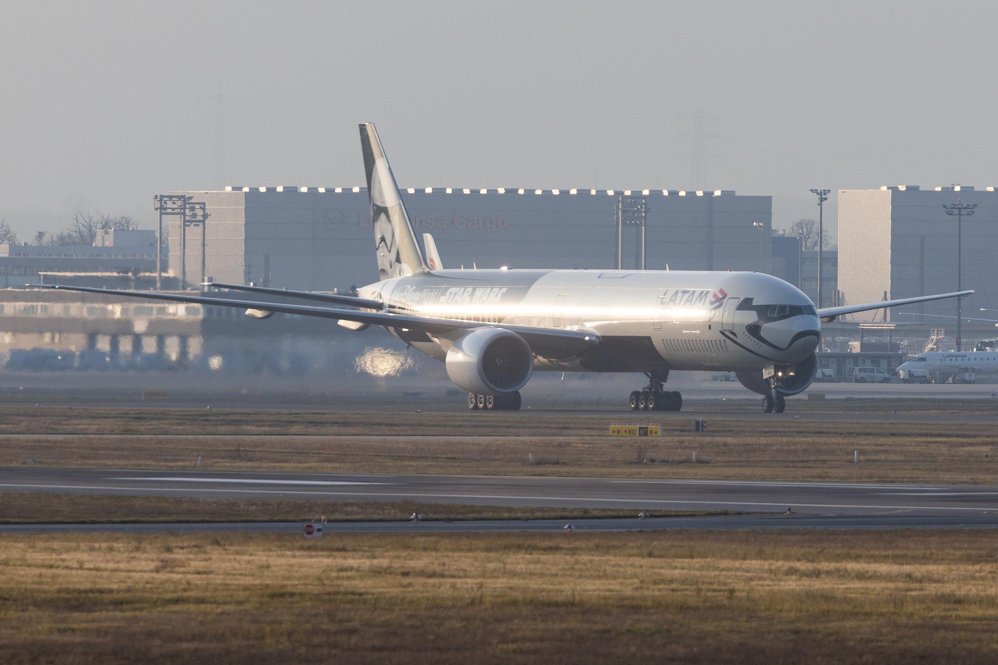 Frankfurt Airport: LATAM Airlines (LA / LAN) |  Livery: Star Wars-Galaxy's Edge Livery | Operator: LATAM Brasil |  Boeing 777-32W(ER) B77W | PT-MUA | MSN 37664