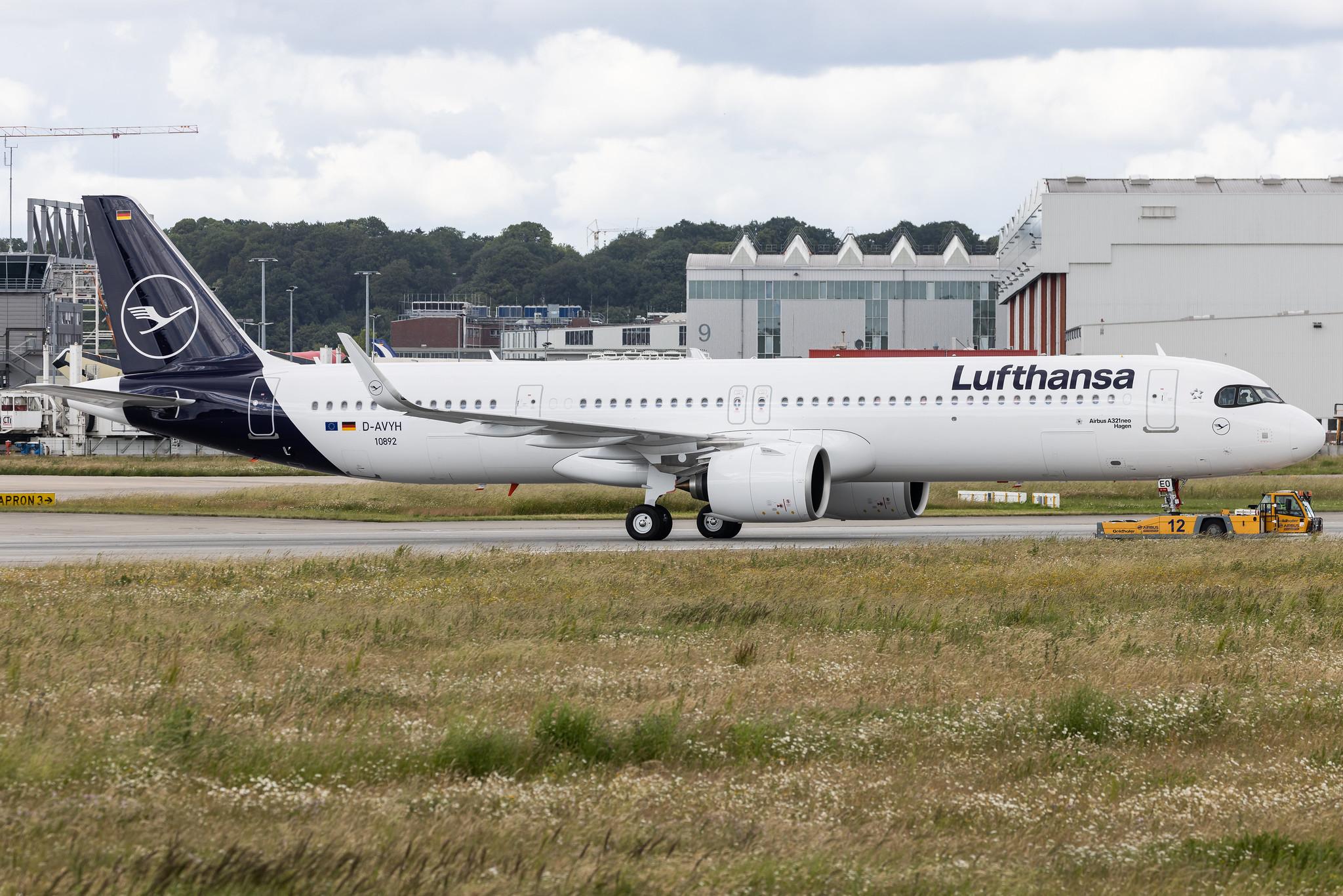 Hamburg Finkenwerder: Lufthansa (LH / DLH) | Airbus A321-271NX A21N | D-AVYH | D-AIEO | MSN 10892