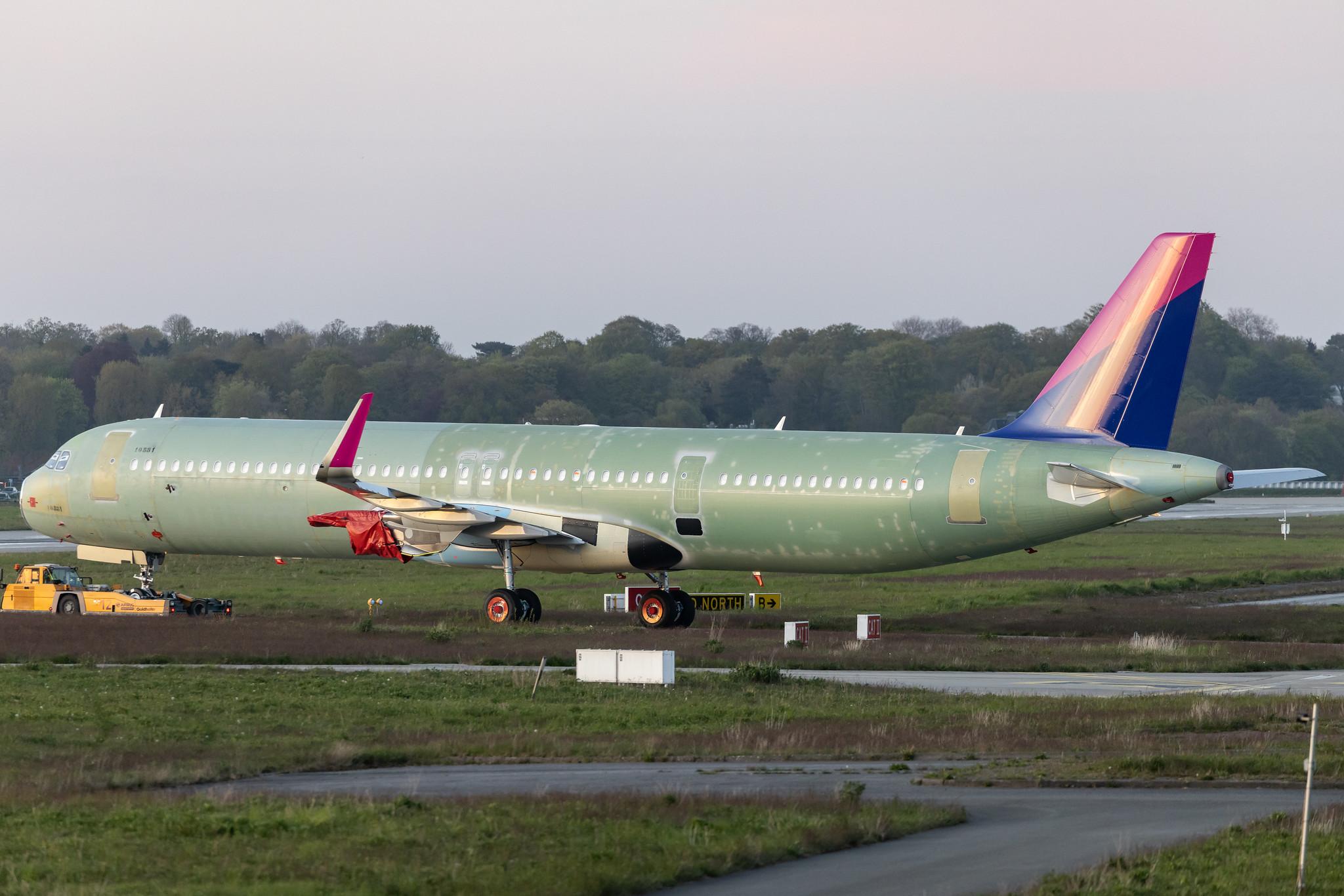 Hamburg Finkenwerder: Wizz Air (W6 / WZZ) | Airbus A321-271NX A21N | D- | HA- | MSN 10881