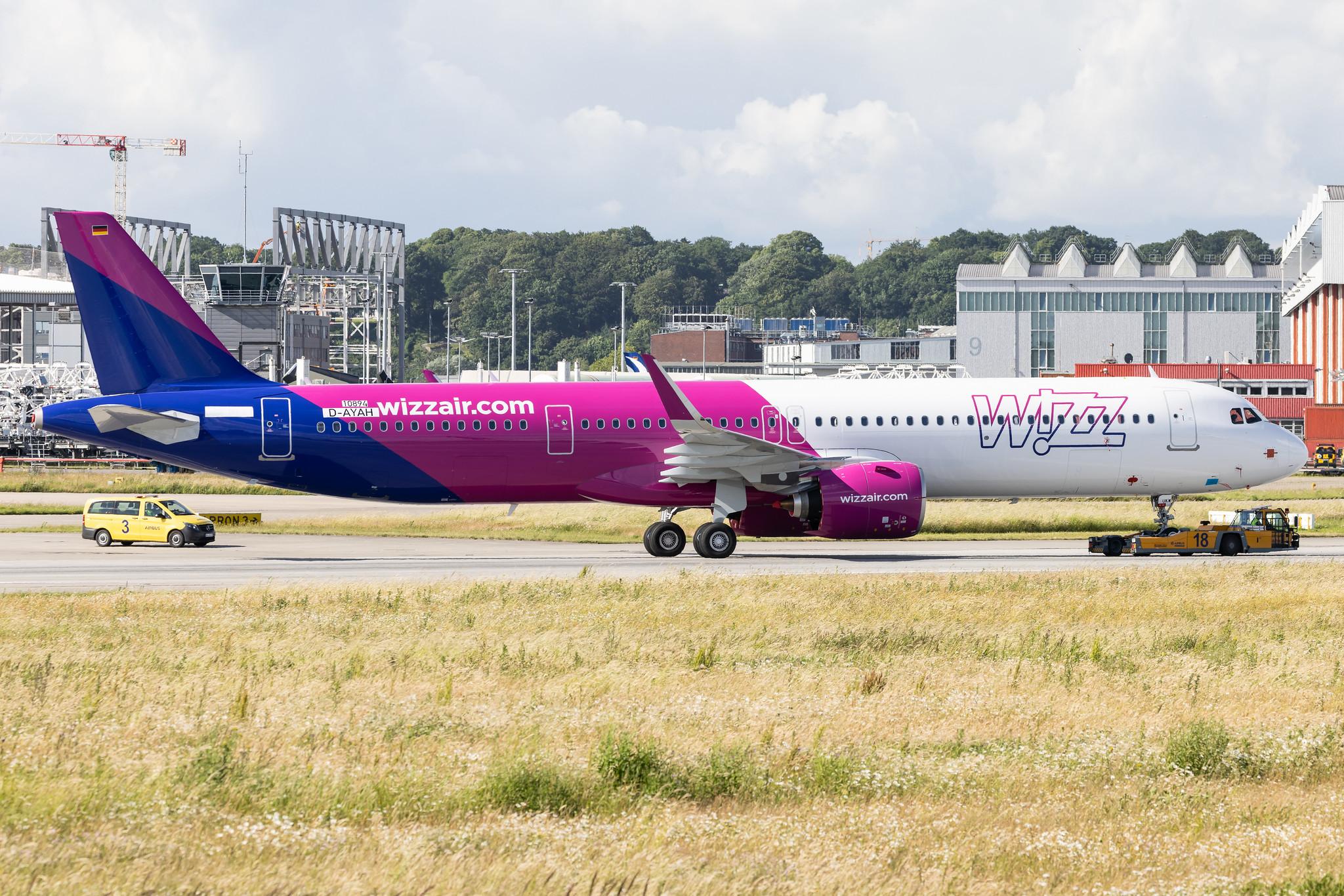 Hamburg Finkenwerder: Wizz Air (W6 / WZZ) | Airbus A321-271NX A21N | D-AYAH | HA-LGK | MSN 10894