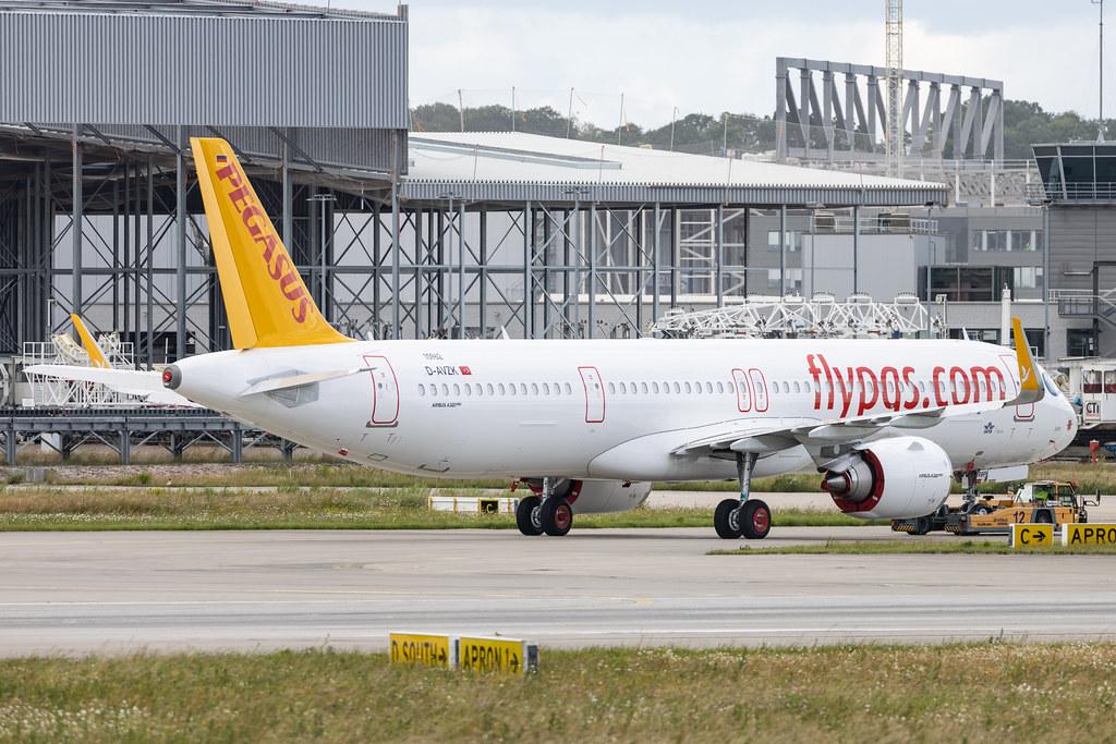 Hamburg Finkenwerder: Pegasus (PC / PGT) | Airbus A321-251NX A21N | D-AVZK | TC-RBP | MSN 10962