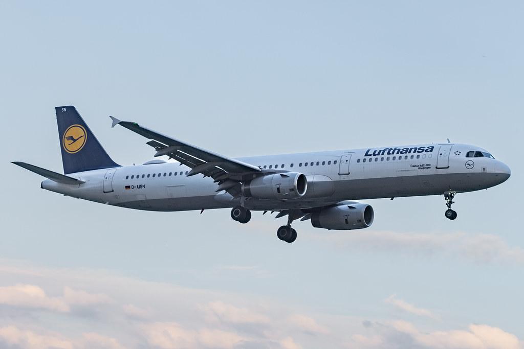 Hamburg Airport: Lufthansa (LH / DLH) | Airbus A321-231 A321 | D-AISN | MSN 3592