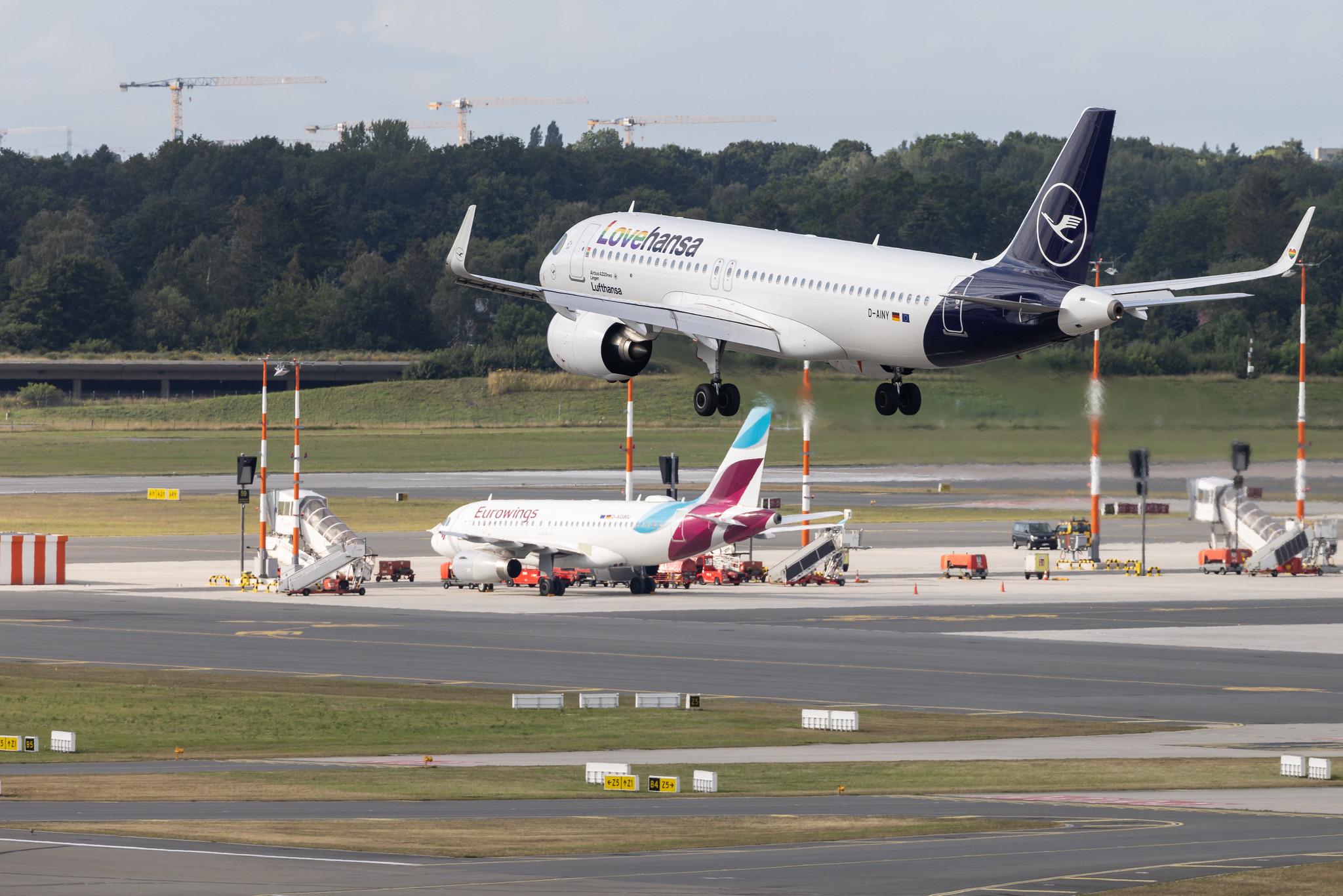 Hamburg Airport: Lufthansa (LH / DLH) | Livery: Lovehansa Livery | Airbus A320-271N A20N | D-AINY | MSN 9453