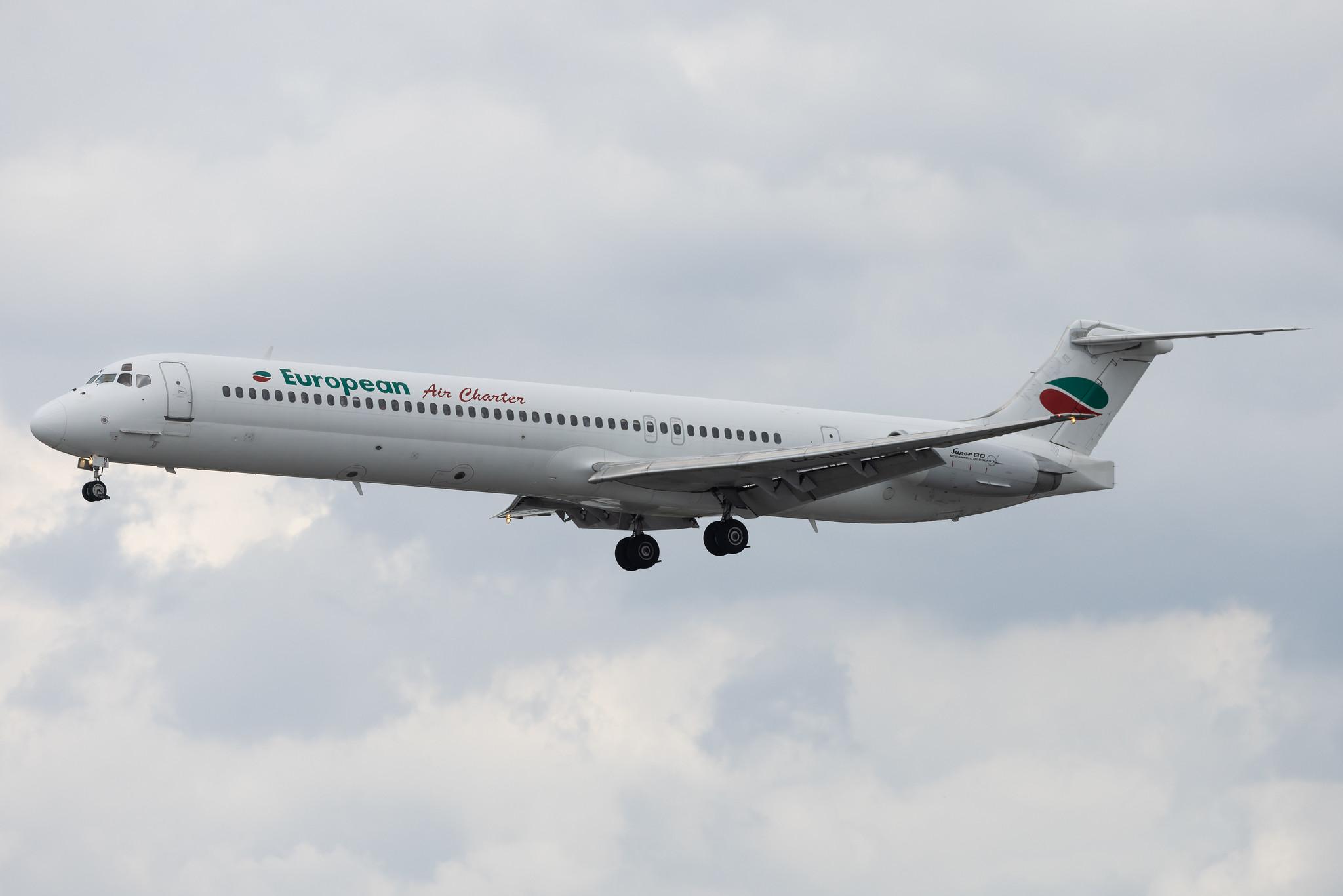 Hamburg Airport: European Air Charter (H6 / BUC) | McDonnell Douglas MD-82 MD82 | LZ-LDN | MSN 53216