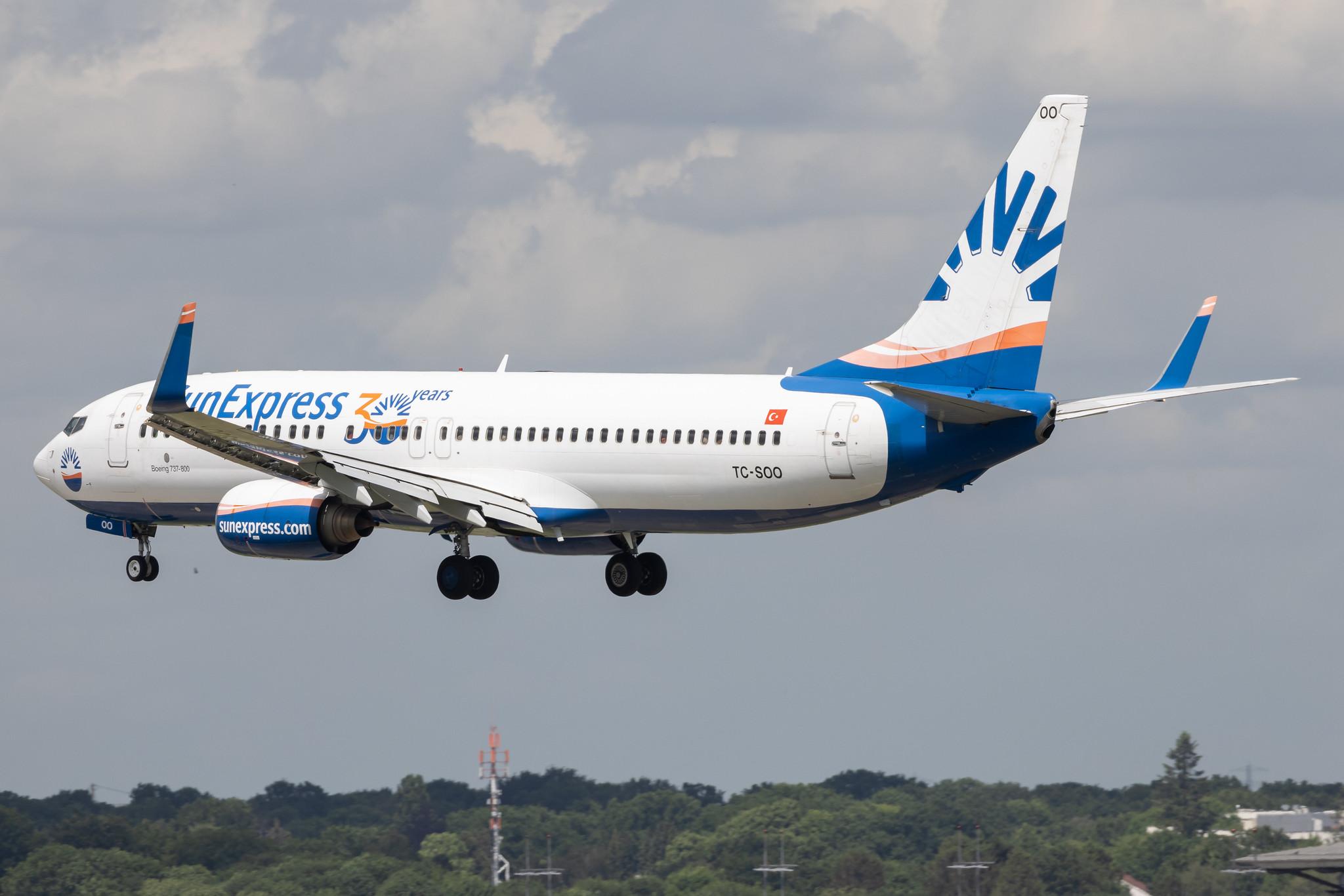 Hamburg Airport: SunExpress (XQ / SXS) | Boeing 737-8AS B738 | TC-SOO | MSN 33558