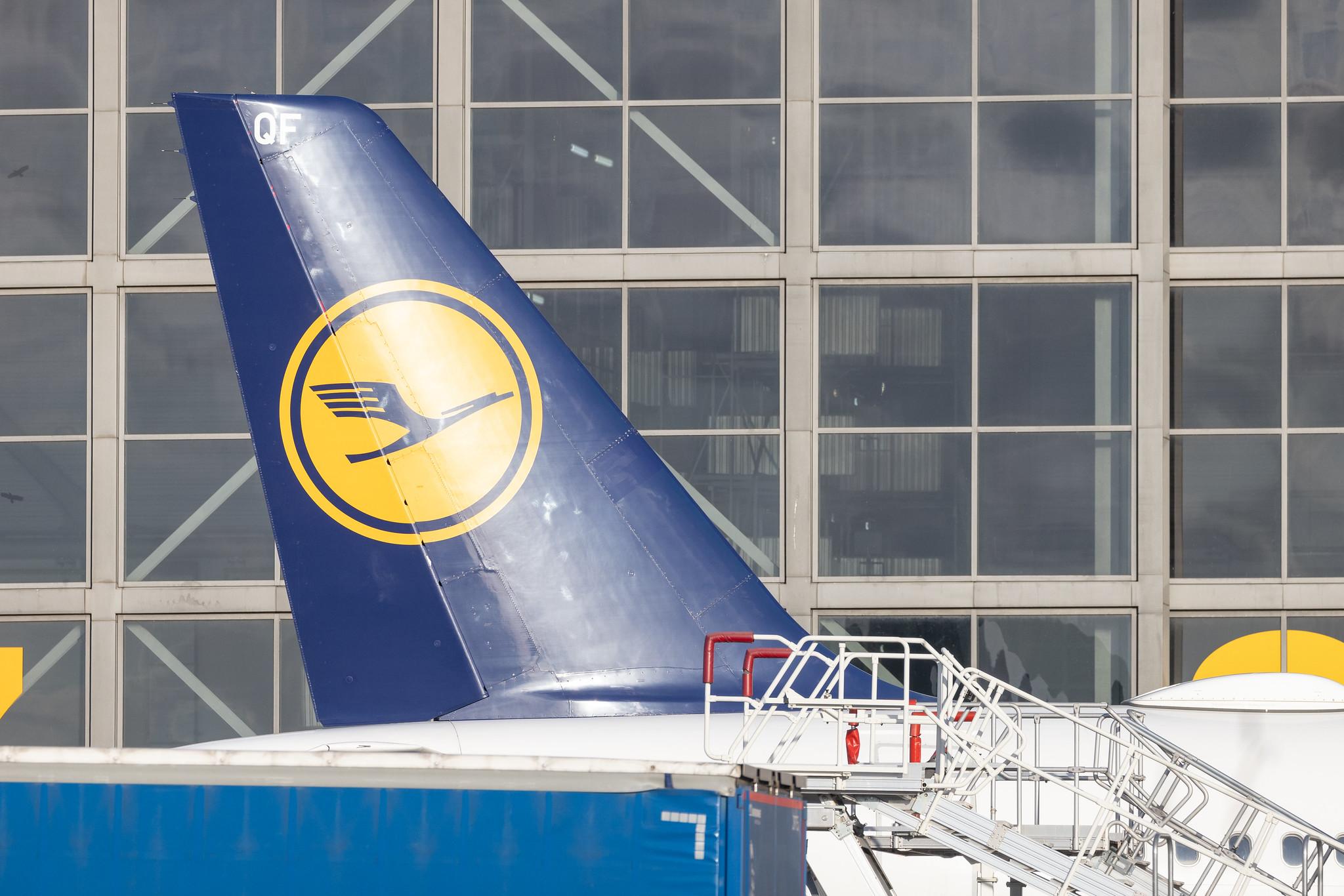 Hamburg Airport: Lufthansa (LH / DLH) | Airbus A320-211 A320 | D-AIQF | MSN 0216