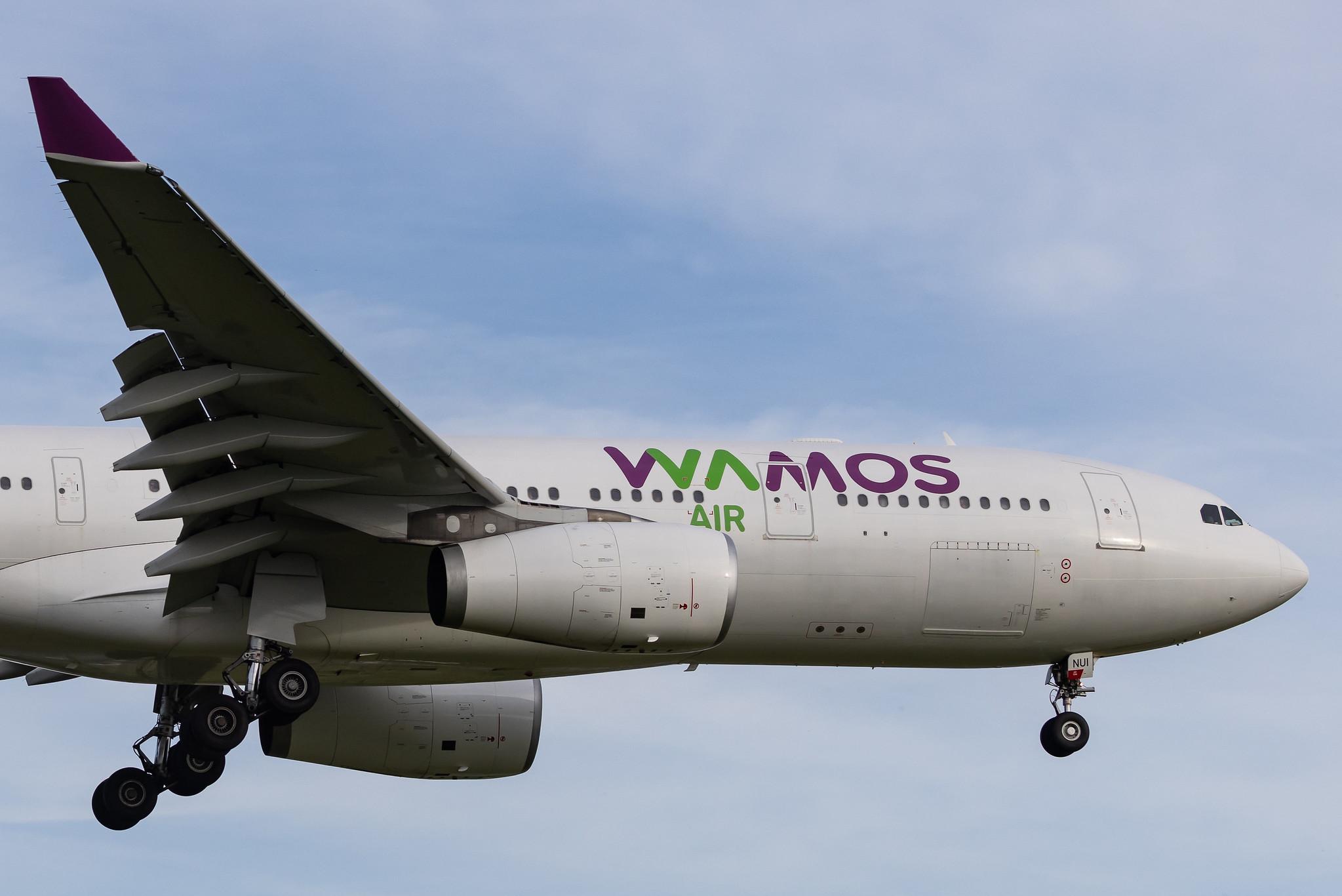 Hamburg Airport: Wamos Air (EB / PLM) | Airbus A330-243 A332 | EC-NUI | MSN 0963