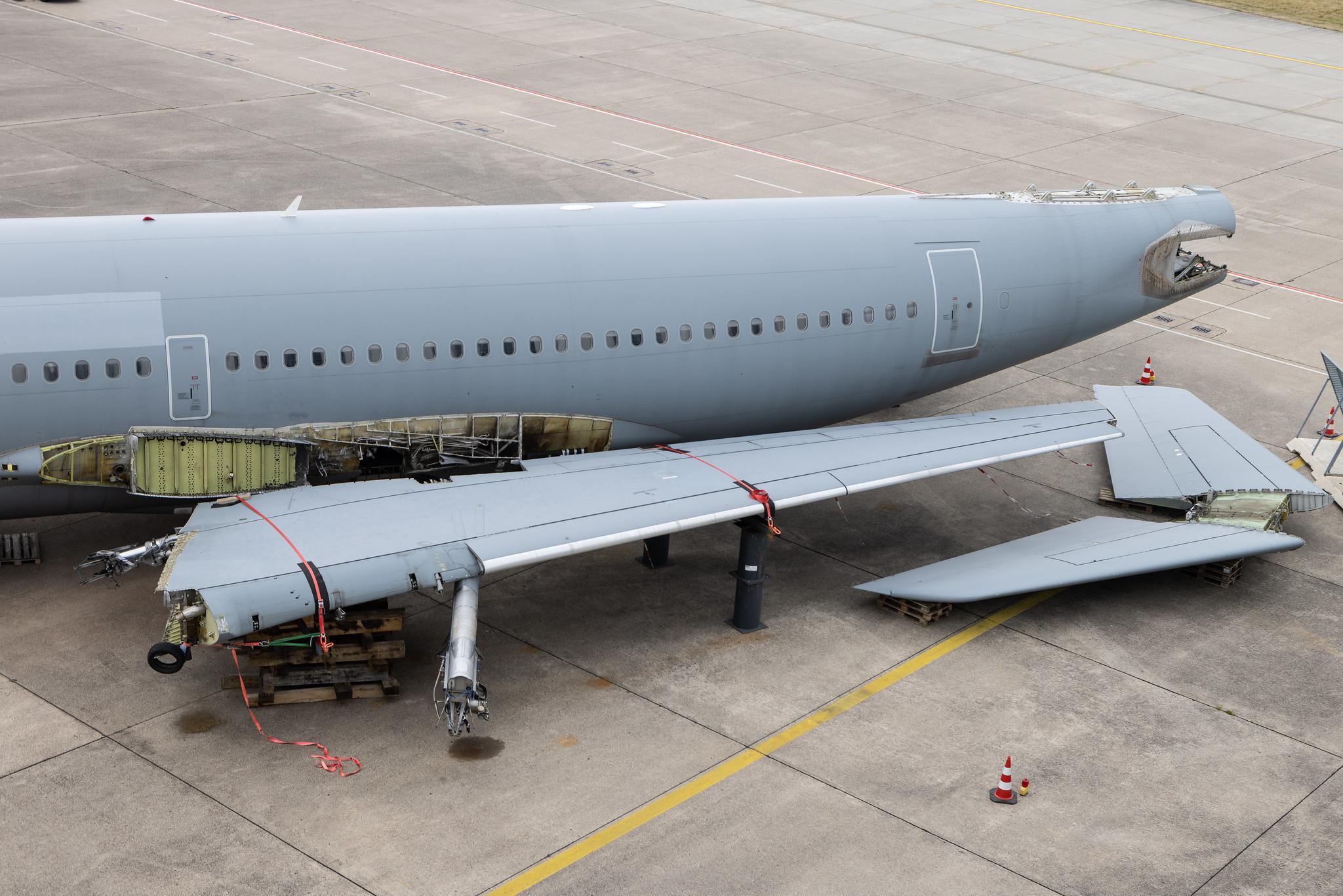 Hannover Airport: German Air Force (/ GAF) | Airbus A310-304 A310 | 10+23 | MSN 503