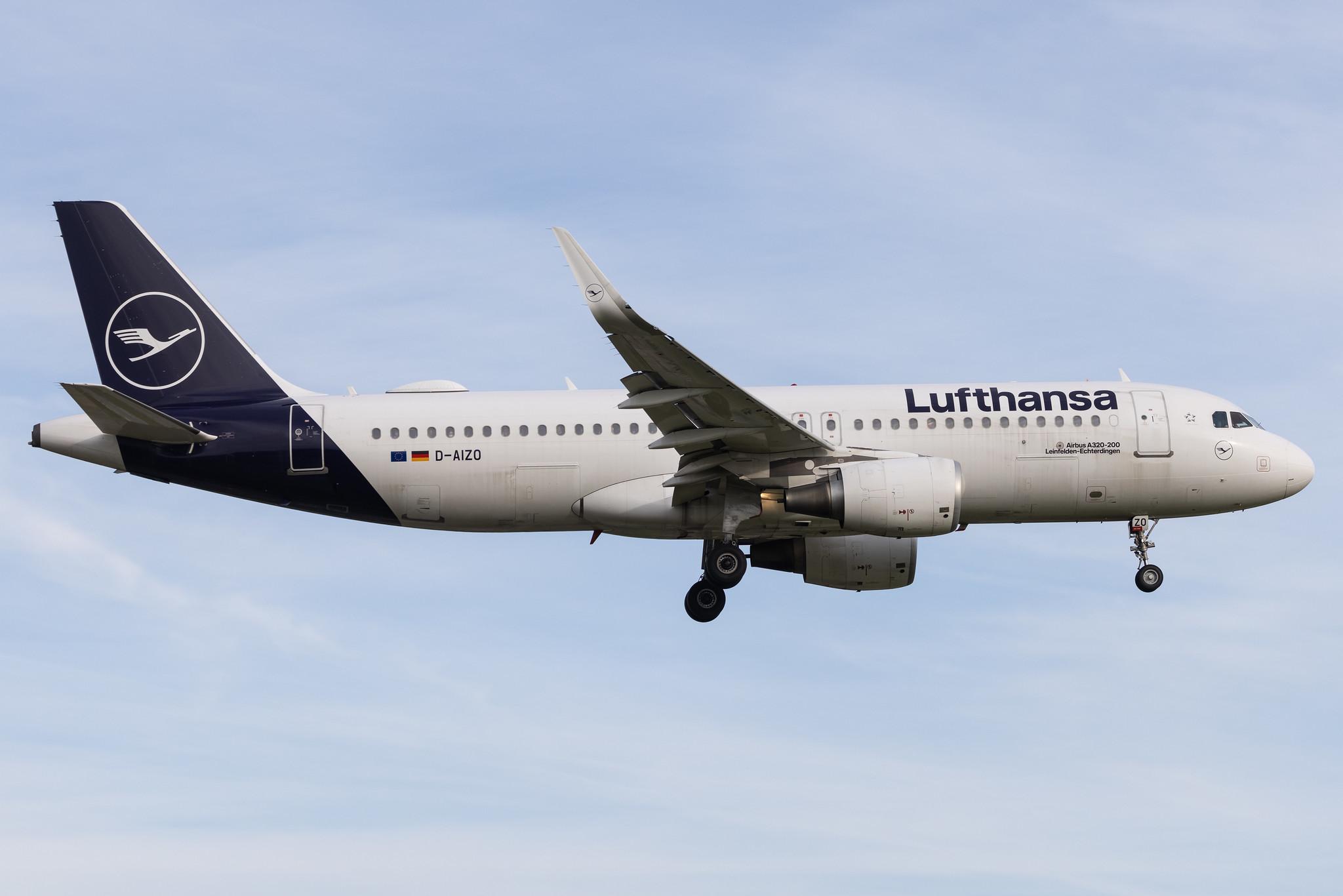 Hamburg Airport: Lufthansa (LH / DLH) | Airbus A320-214 A320 | D-AIZO | MSN 5441