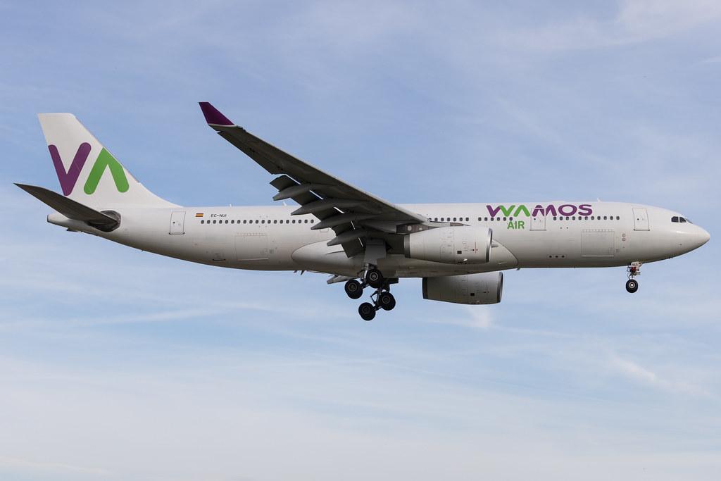 Hamburg Airport: Wamos Air (EB / PLM) | Airbus A330-243 A332 | EC-NUI | MSN 0963