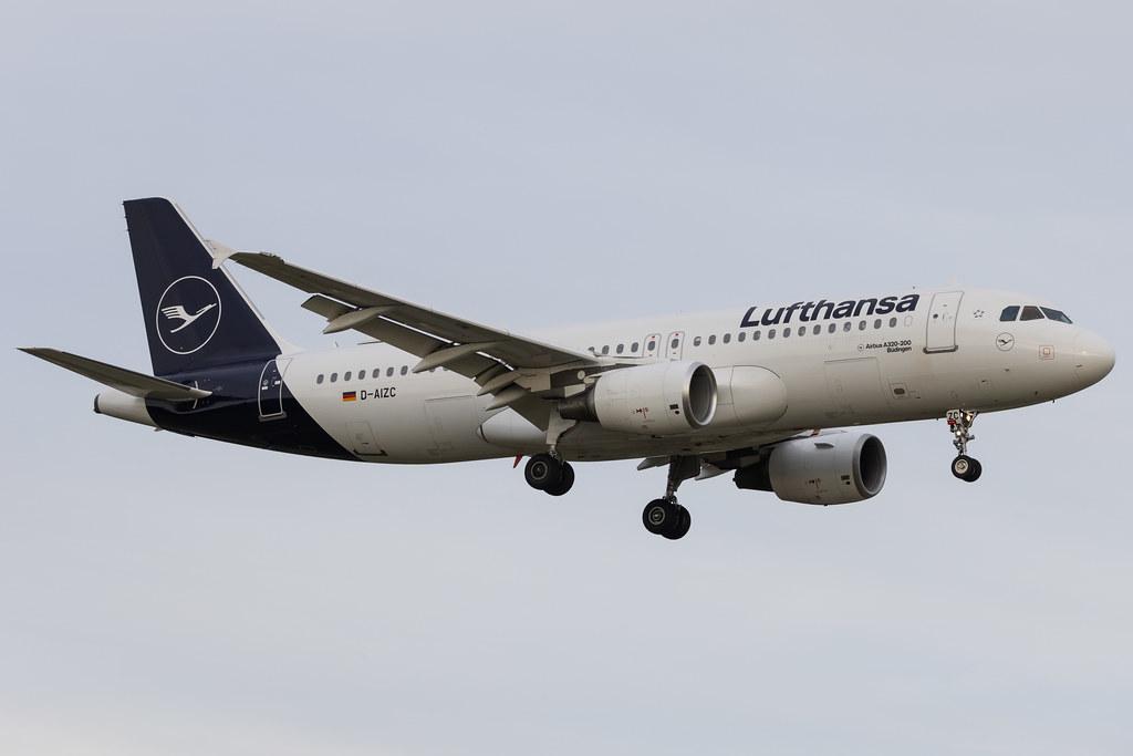 Hamburg Airport: Lufthansa (LH / DLH) | Airbus A320-214 A320 | D-AIZC | MSN 4153