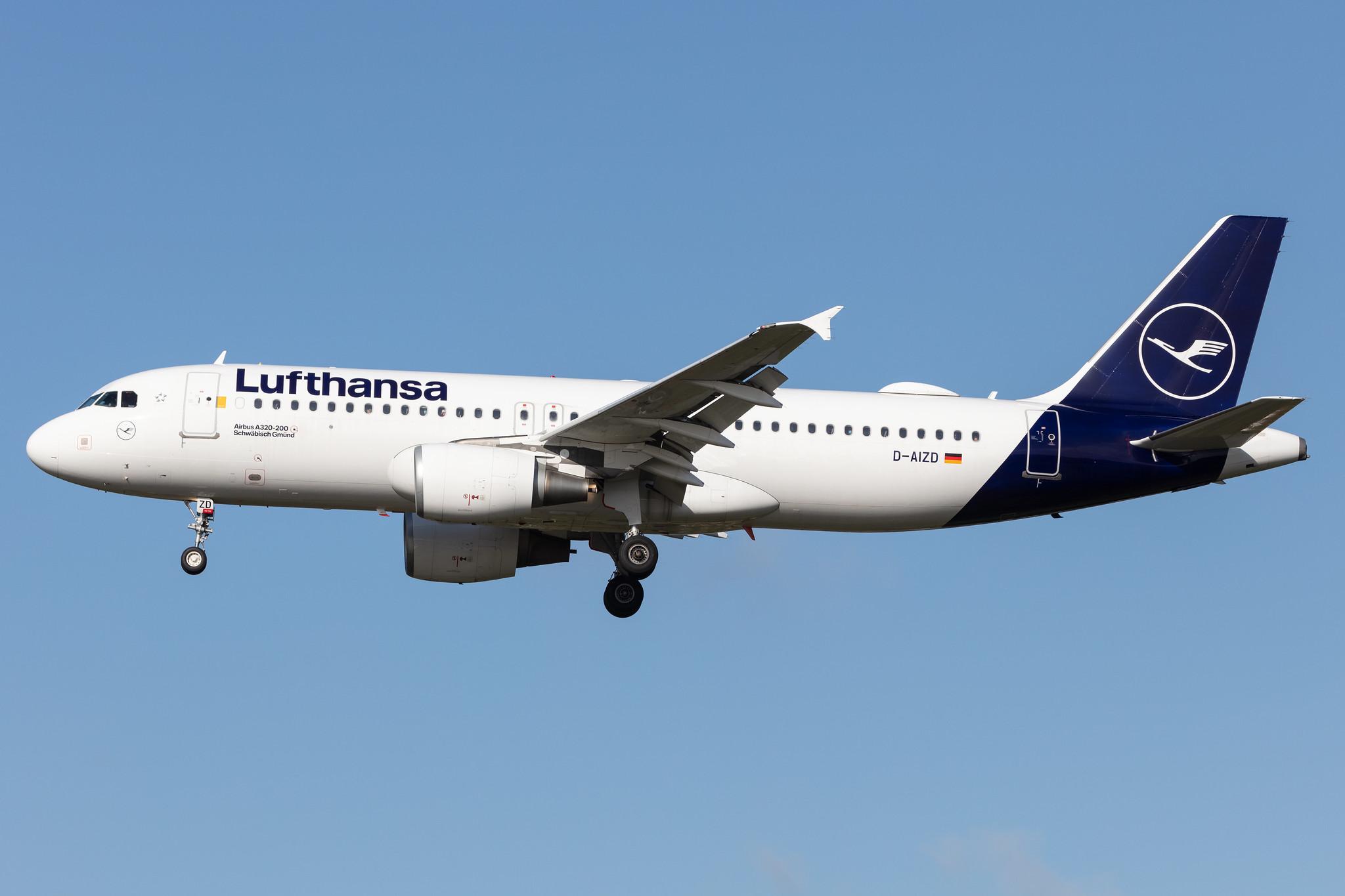 Hamburg Airport: Lufthansa (LH / DLH) |  Airbus A320-214 A320 | D-AIZD | MSN 4191