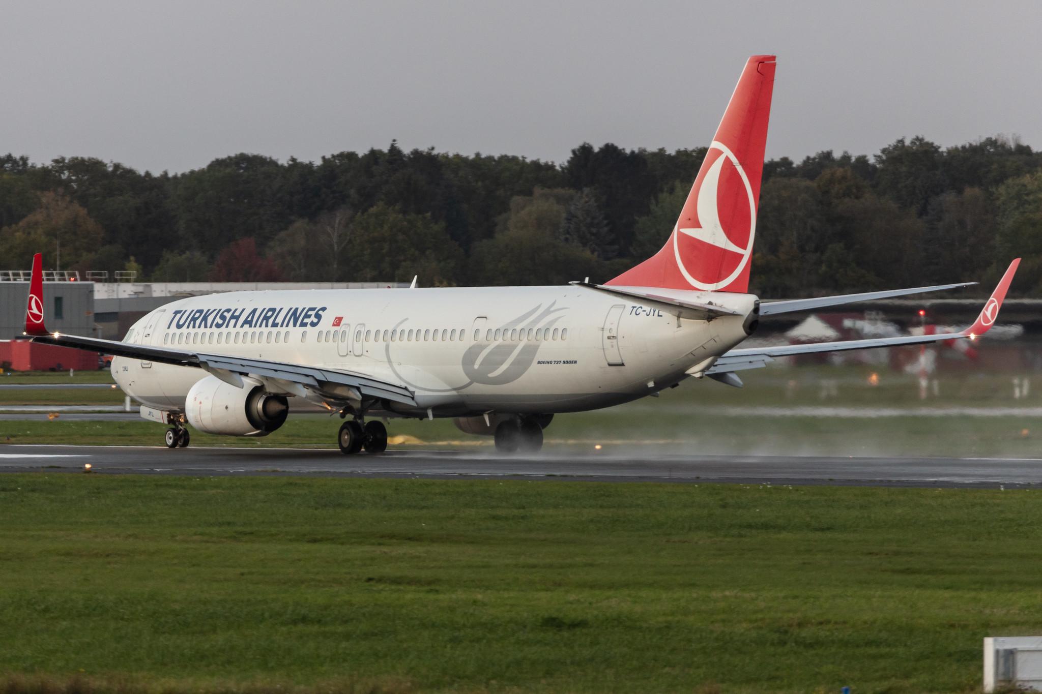 Hamburg Airport: Turkish Airlines (TK / THY) |  Boeing 737-9F2(ER) B739 | TC-JYL | MSN 42010