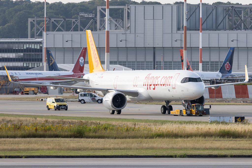 Hamburg Finkenwerder: Pegasus (PC / PGT) | Airbus A321-251NX A21N | D-AVZK | TC-RBP | MSN 10962