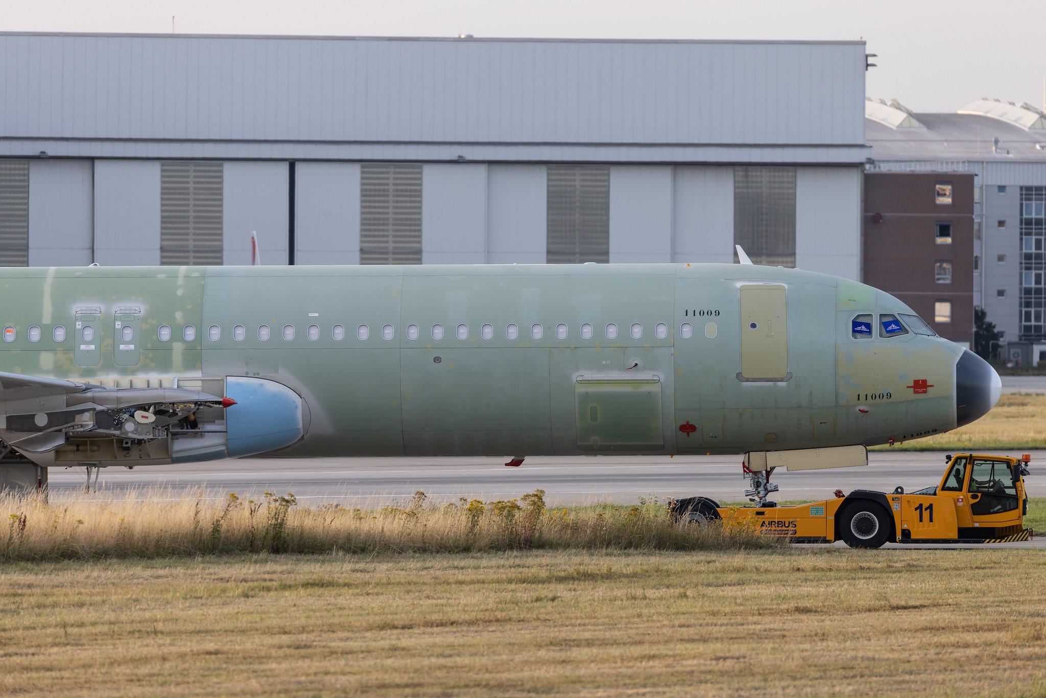 Hamburg Finkenwerder: Cathay Pacific (CX / CPA) | Airbus A321-251NX A21N | D- | MSN 11009