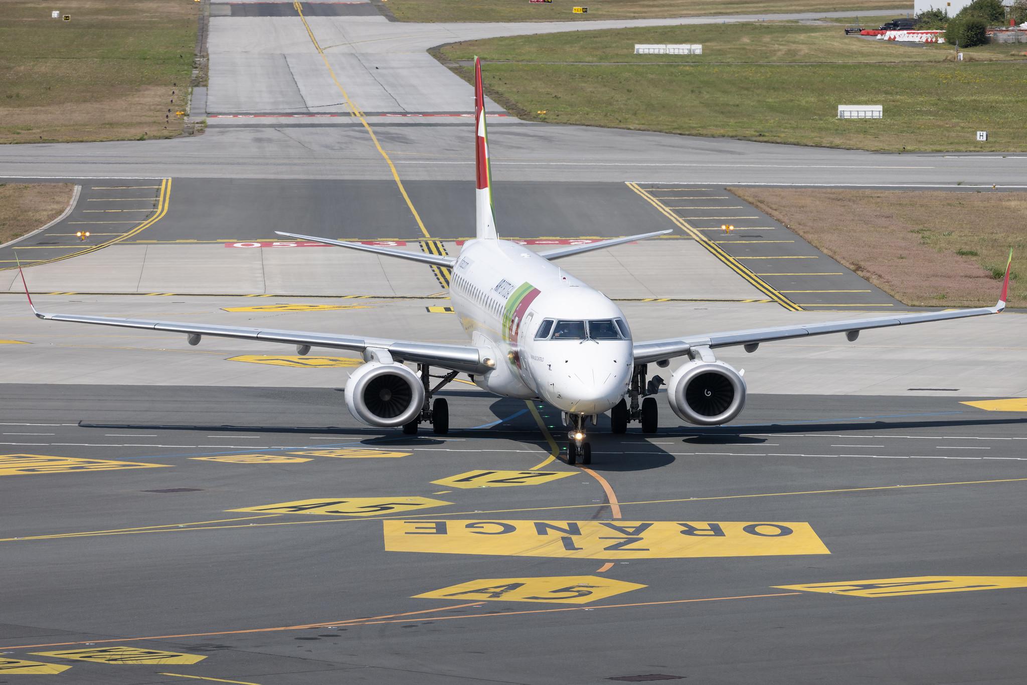 Hamburg Airport: TAP Express (TP / TAP) | Operator: Portugalia Airlines | Embraer E190LR E190 | CS-TPS | MSN 19000493