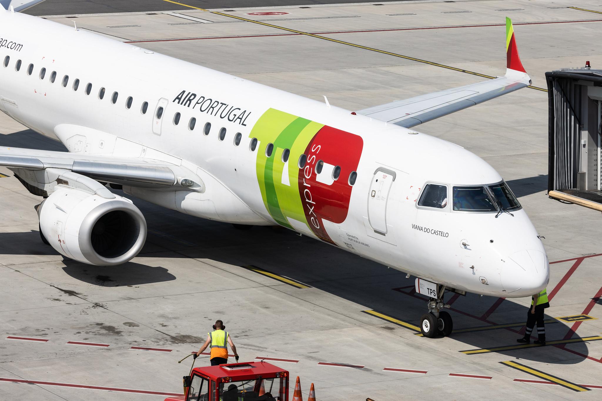 Hamburg Airport: TAP Express (TP / TAP) | Operator: Portugalia Airlines | Embraer E190LR E190 | CS-TPS | MSN 19000493