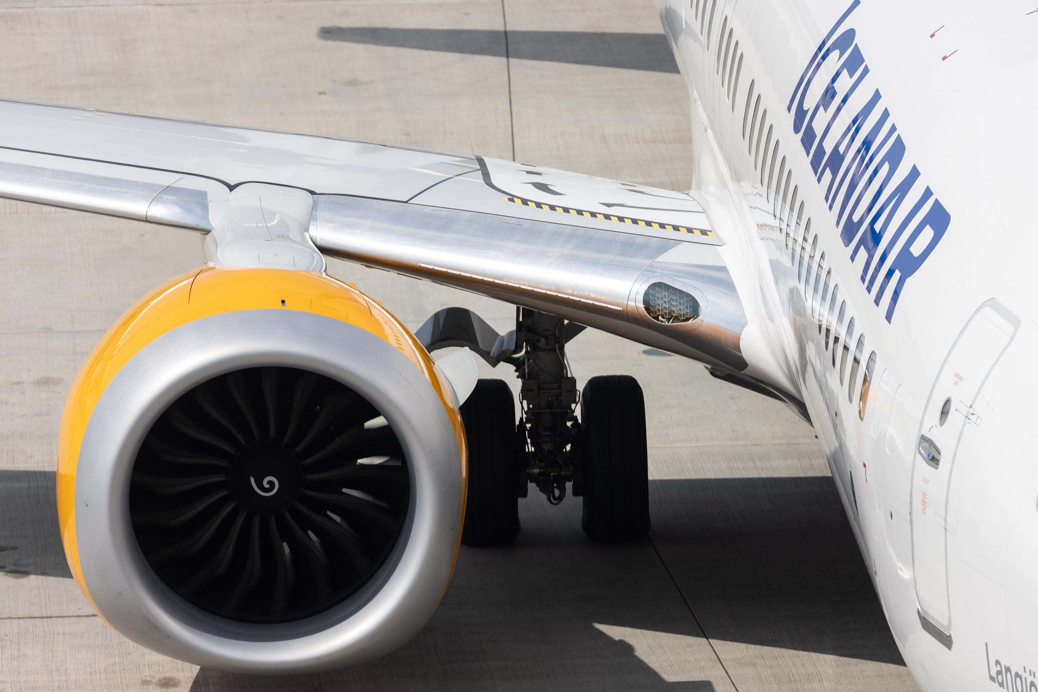 Hamburg Airport: Icelandair (FI / ICE) |  Boeing 737 MAX 9 B39M | TF-ICB | MSN 44568