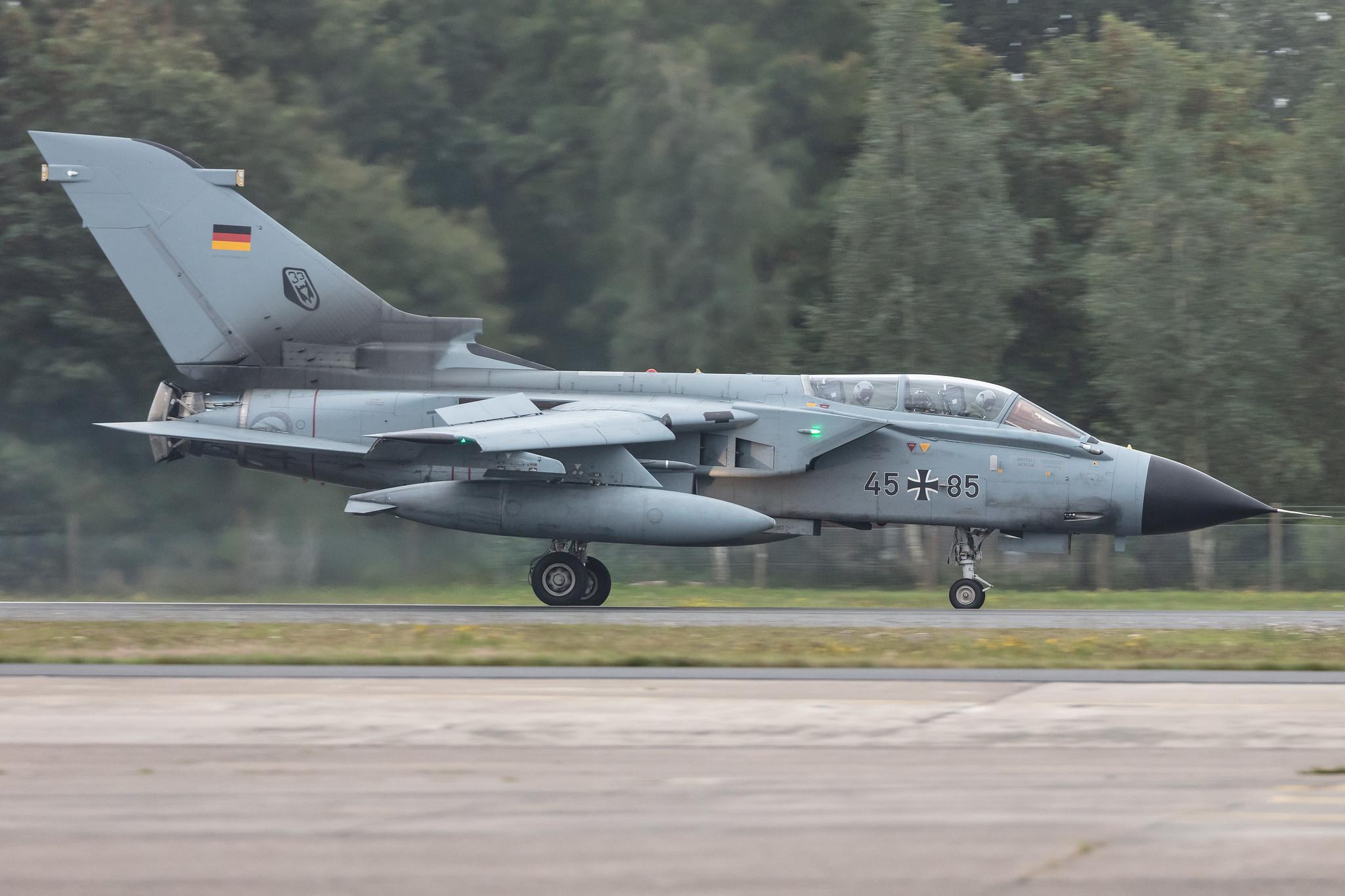 Fliegerhorst Hohn: German Air Force (/ GAF) | Panavia Tornado IDS   | 45+85 | MSN 708/GS226/4285