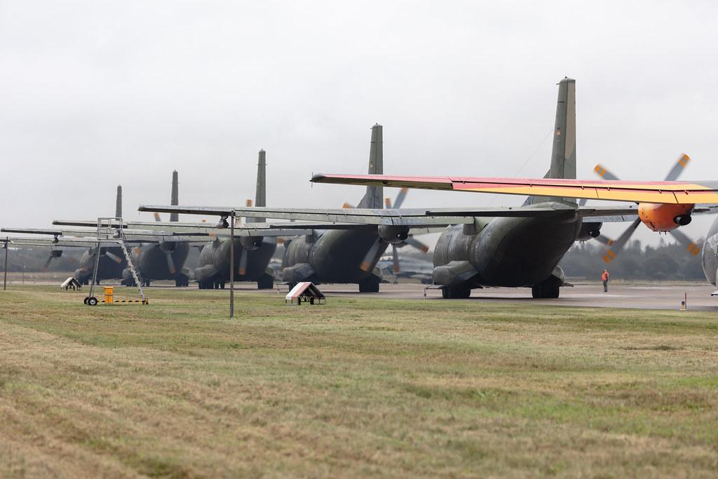 Fliegerhorst Hohn: Flyout des Luftfahrtgeschwarders LTG 63 / Die  Transall C-160D (C160) (50+36, 50+40, 50+51, 50+79, 50+83, 50+88) der German Air Force (/ GAF) am Fliegerhorst Hohn (ETNH).