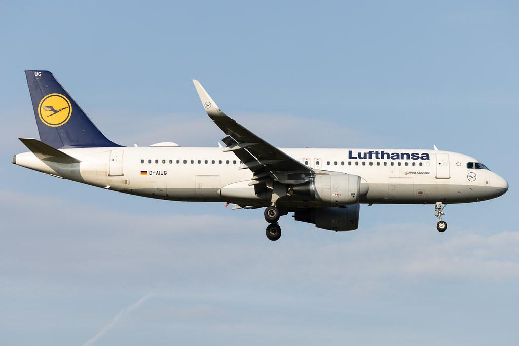 Hamburg Airport: Lufthansa (LH / DLH) | Airbus A320-214 A320 | D-AIUG | MSN 6202
