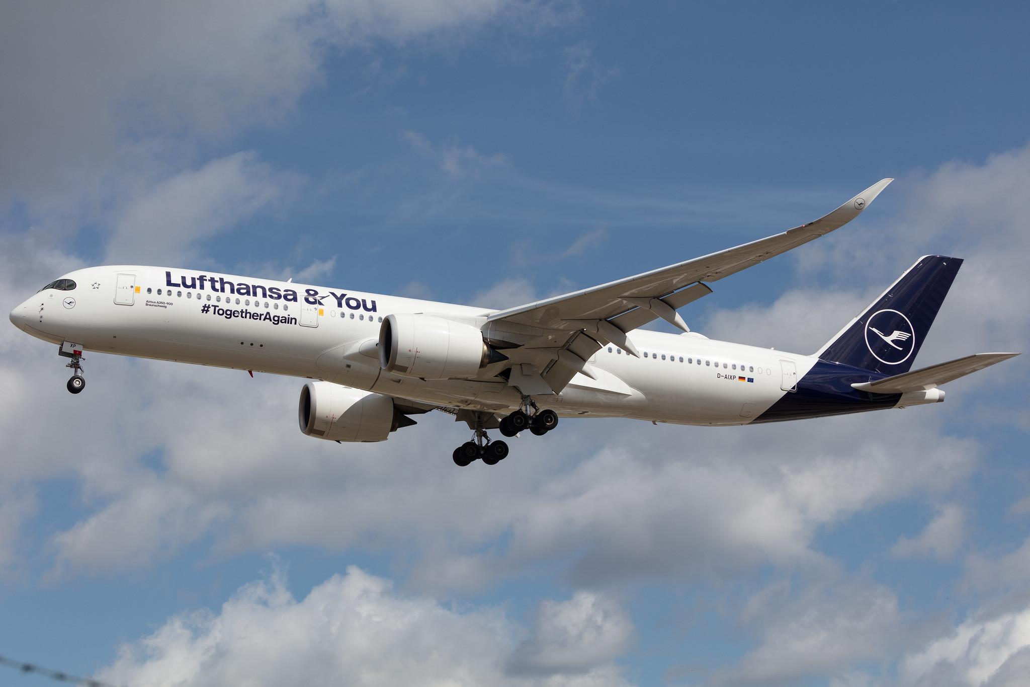 Frankfurt Airport: Lufthansa (LH / DLH) |  Livery: 