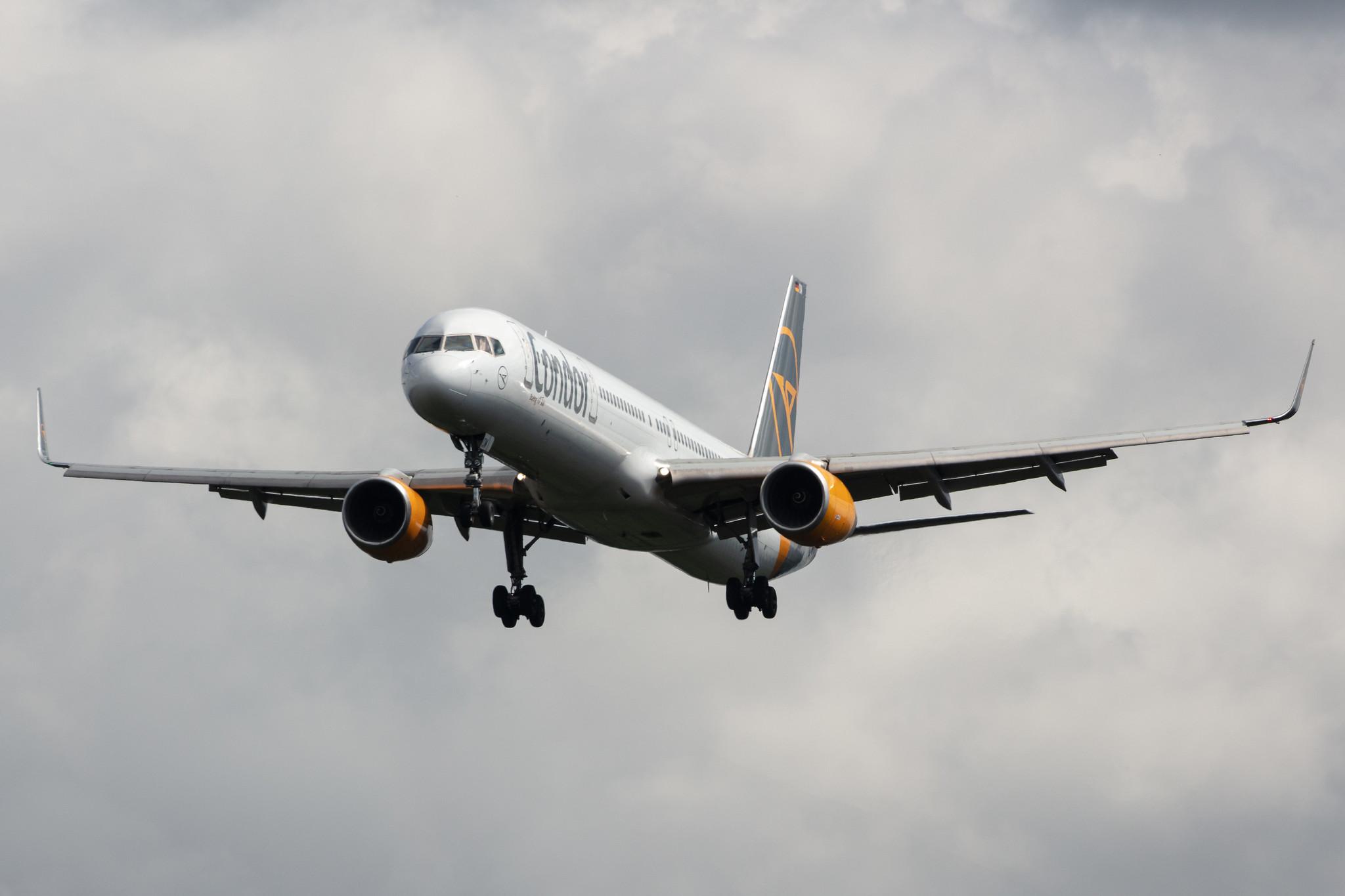 Frankfurt Airport: Condor (DE / CFG) |  Boeing 757-330 B753 | D-ABOM | MSN 29022