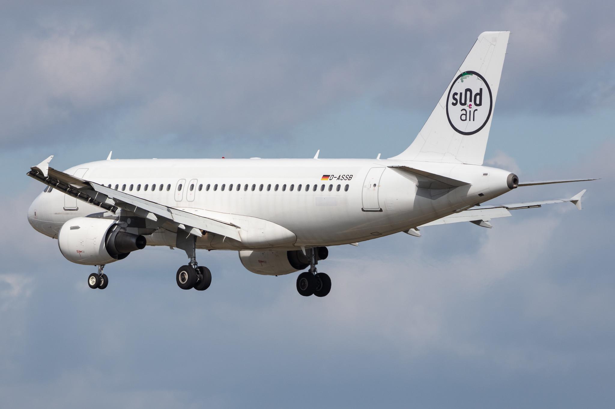 Frankfurt Airport: Sundair (SR / SDR) |  Airbus A319-112 A319 | D-ASSB | MSN 04663