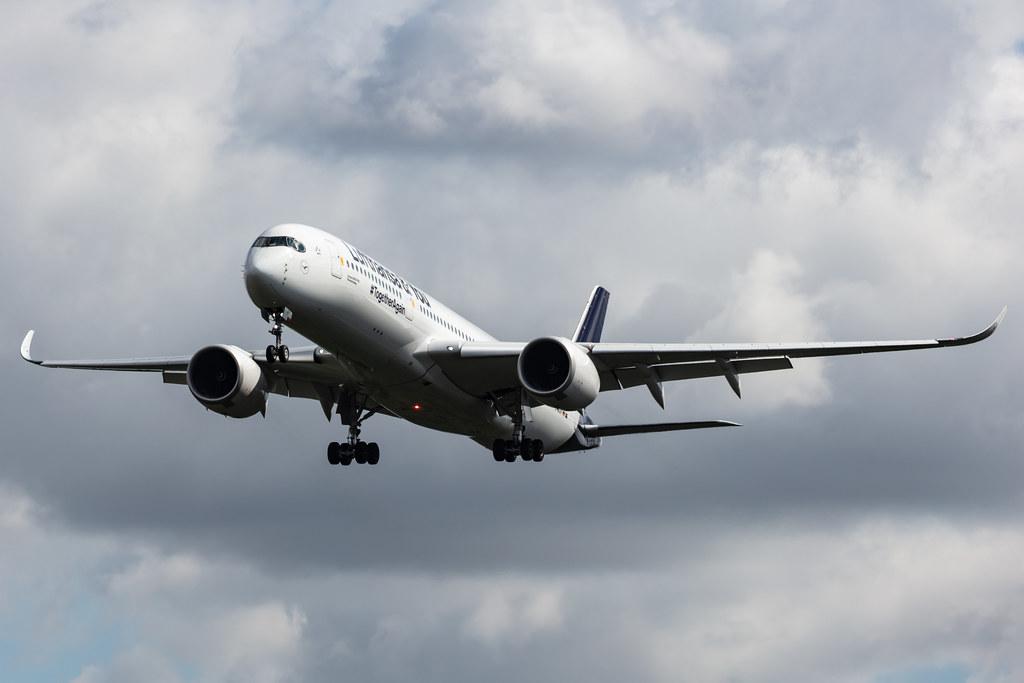 Frankfurt Airport: Lufthansa (LH / DLH) |  Livery: 