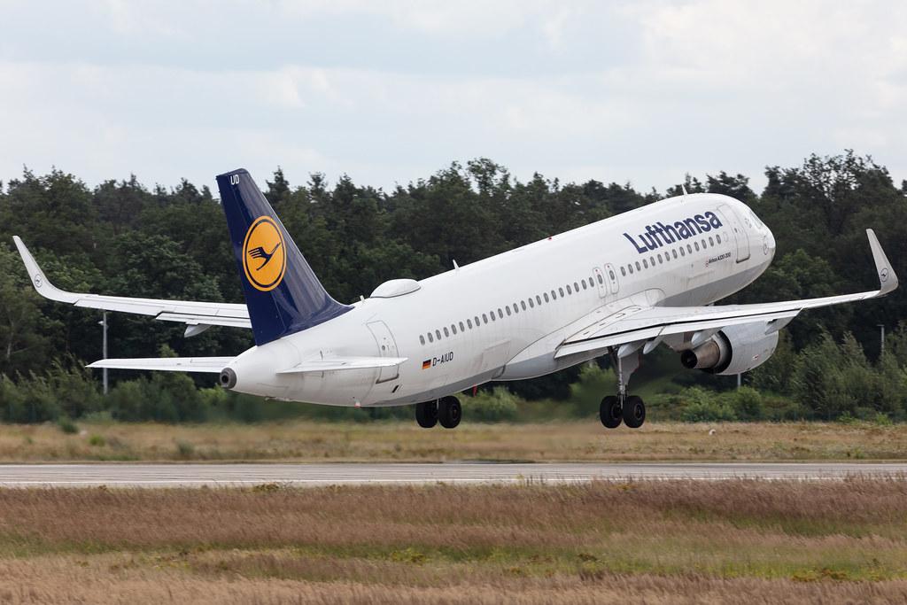 Frankfurt Airport: Lufthansa (LH / DLH) |  Airbus A320-214 A320 | D-AIUD | MSN 6033