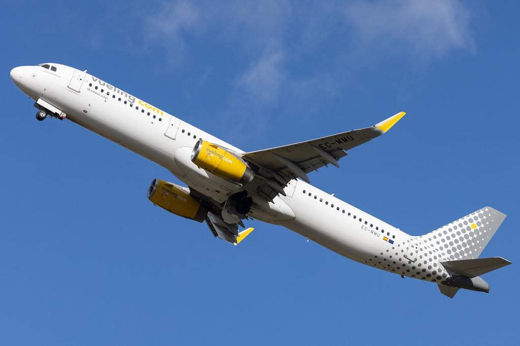 Hamburg Airport: Vueling (VY / VLG) | Airbus A321-231 A321 | EC-MMU | MSN 07218