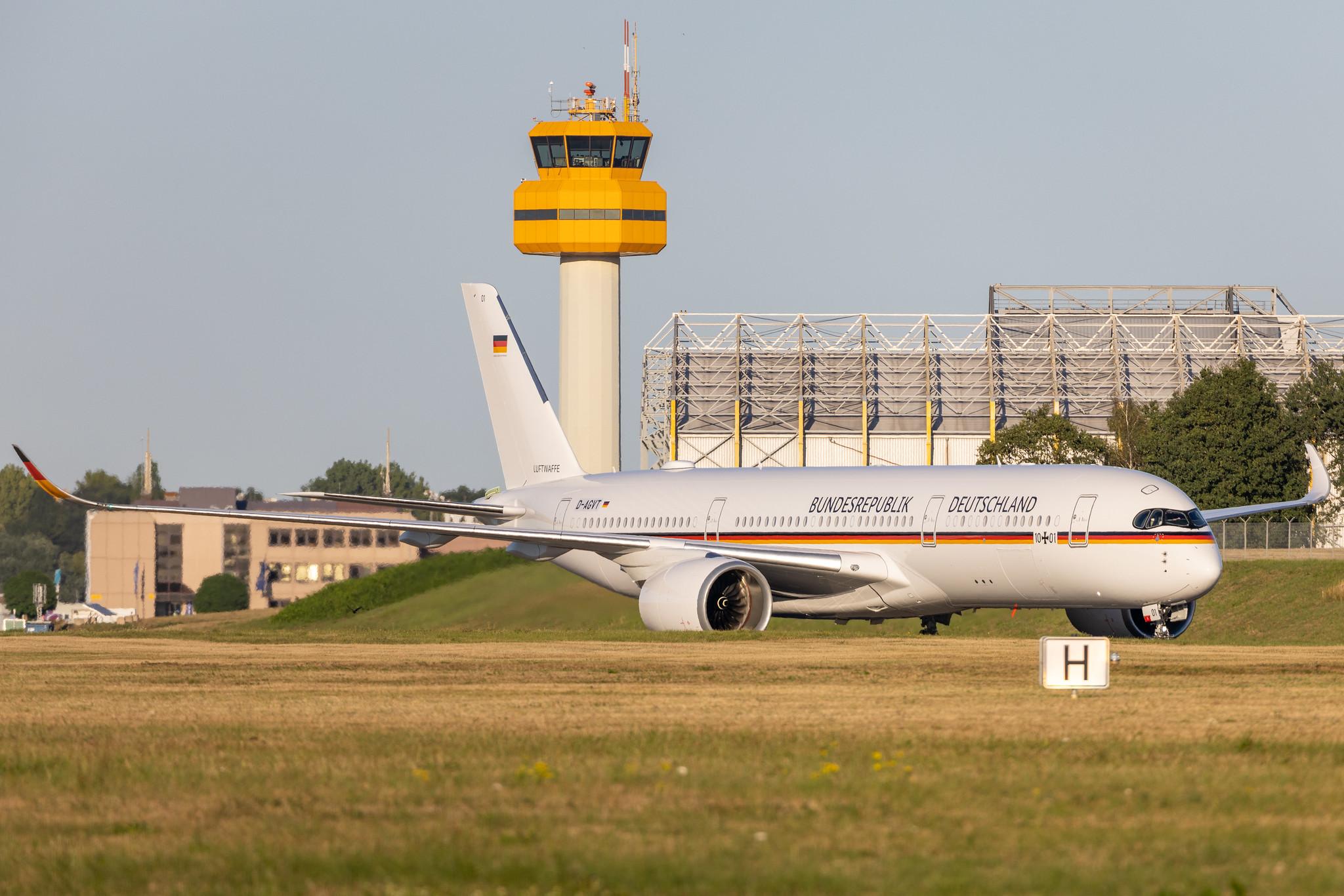 Hamburg Airport: German Air Force (/ GAF) | Airbus A350-941CJ A359 | D-AGVT | MSN 468
