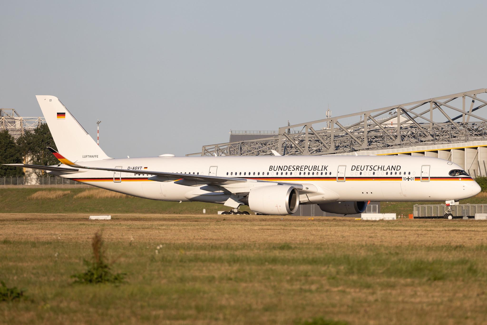 Hamburg Airport: German Air Force (/ GAF) | Airbus A350-941CJ A359 | D-AGVT | MSN 468