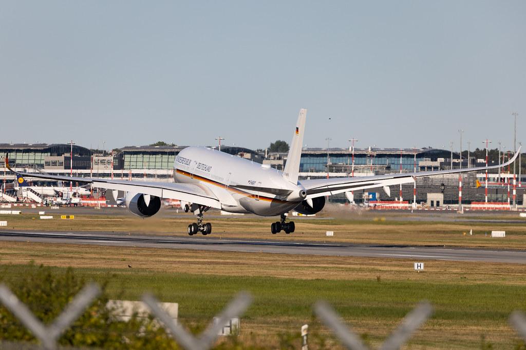 Hamburg Airport: German Air Force (/ GAF) | Airbus A350-941CJ A359 | D-AGVT | MSN 468