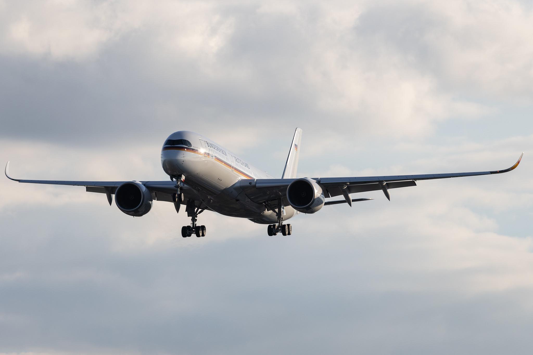 Hamburg Airport: German Air Force (/ GAF) | Airbus A350-941CJ A359 | D-AGVT | MSN 468