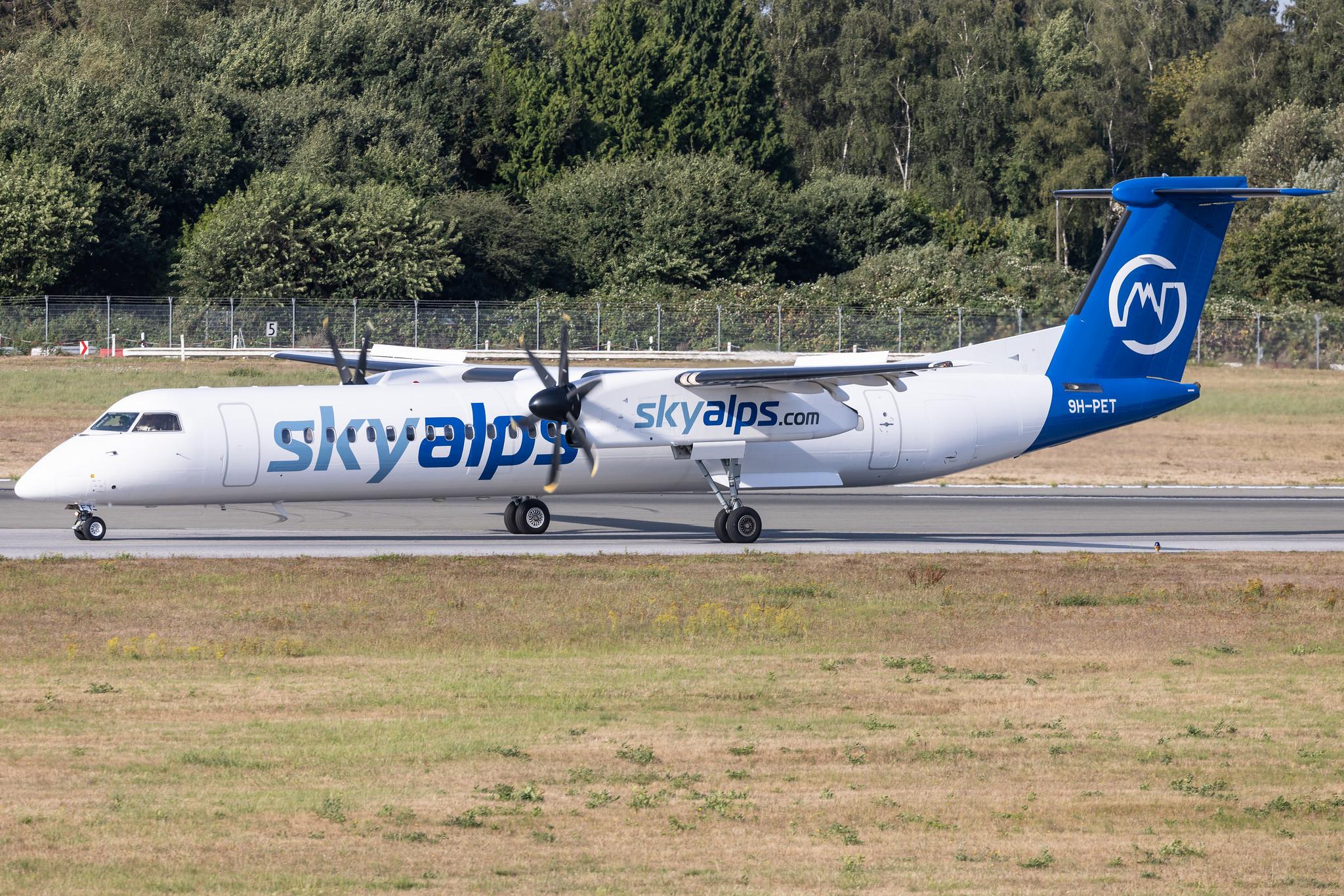 Hamburg Airport: SkyAlps | De Havilland Canada Dash 8-400 DH8D | 9H-PET | MSN 4104