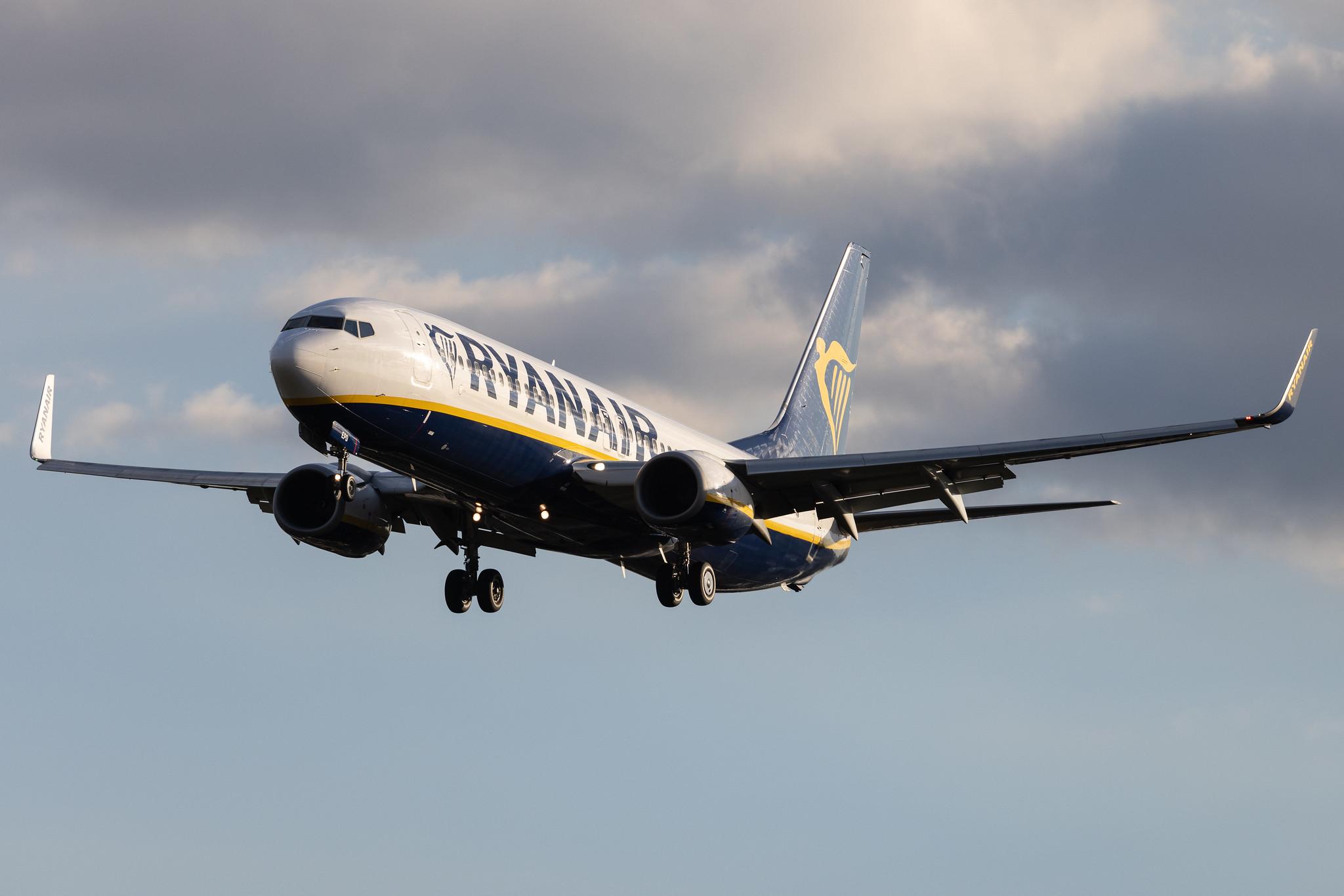 Hamburg Airport: Ryanair (FR / RYR) | Boeing 737-8AS B738 | Ei-EPD | MSN 40310