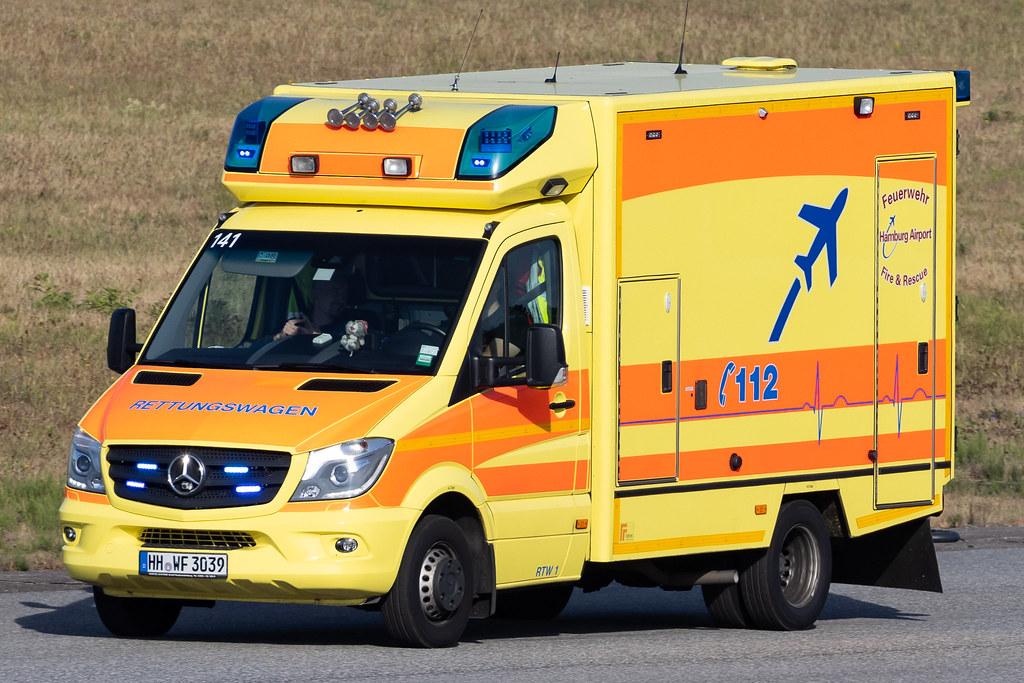 Hamburg Airport: Feuerwehr Hamburg Airport Fire & Rescue RTW 1