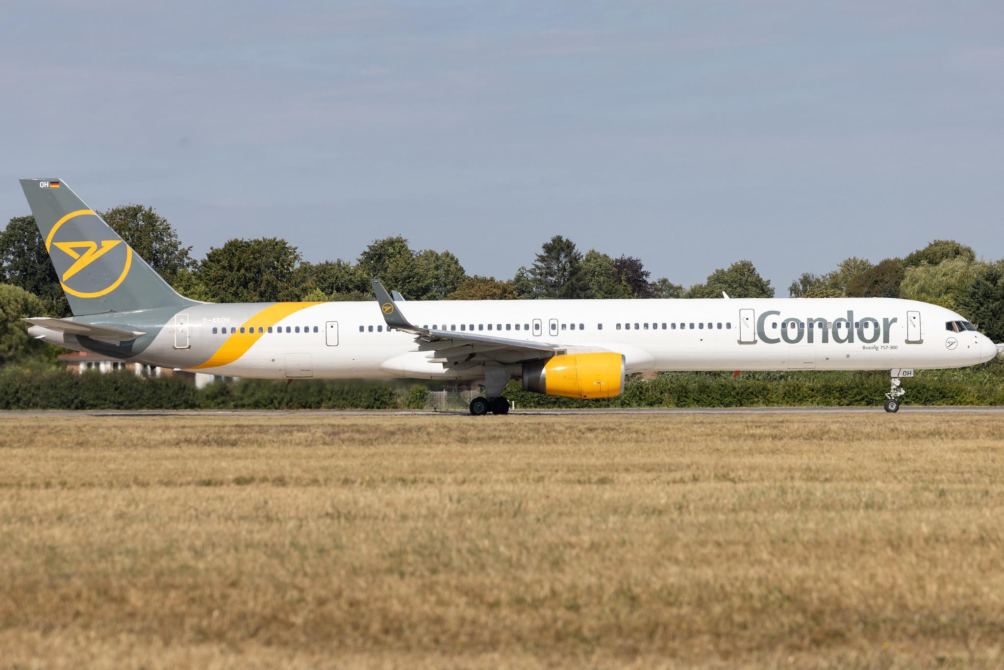 Hamburg Airport: Condor (DE / CFG) | Boeing 757-330 B753 | D-ABOH | MSN 30030