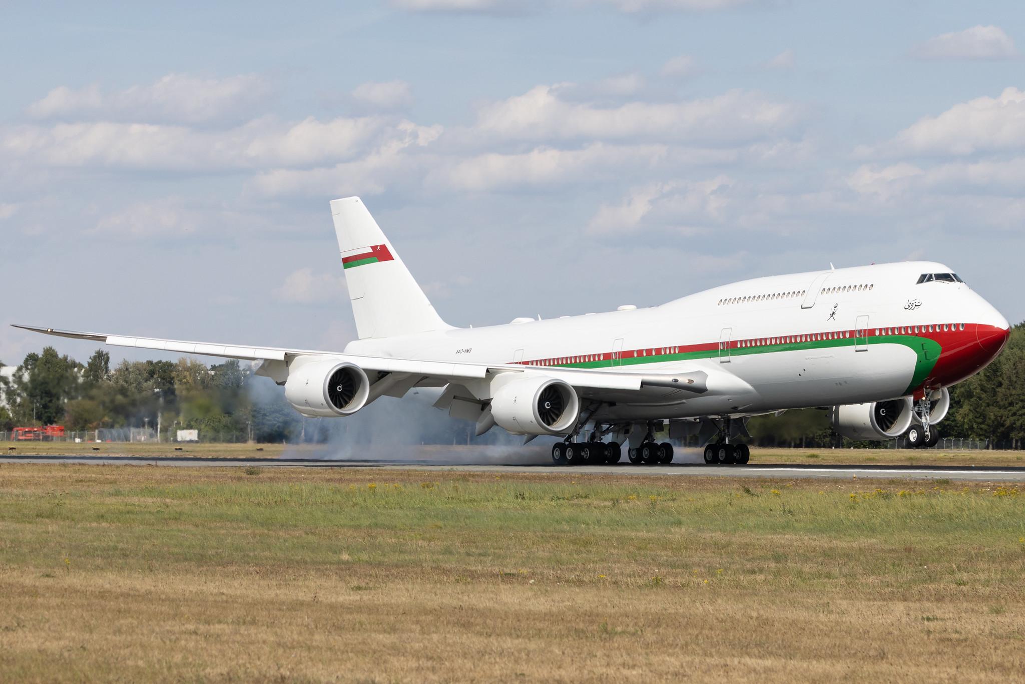 Hamburg Airport: Royal Flight of Oman | Boeing 747-8H0(BBJ) B748 | A4O-HMS | MSN 39749