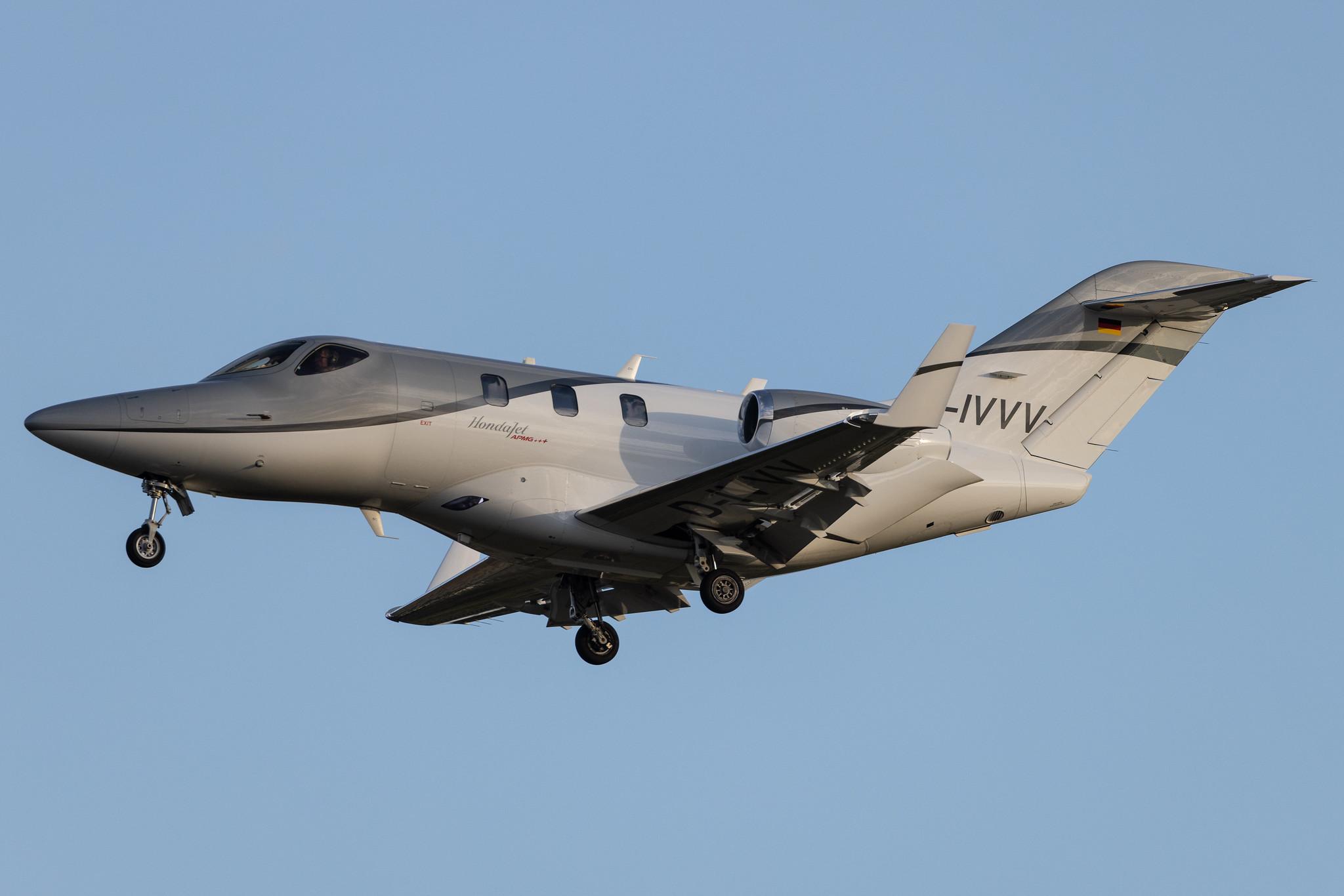 Hamburg Airport: Private Owner | Honda HA-420 HondaJet HDJT | D-IVVV | MSN 42000060