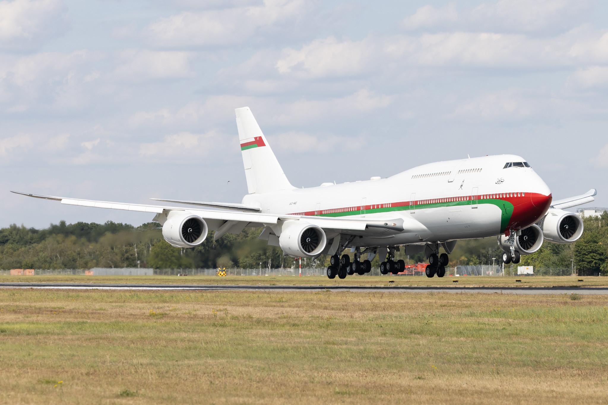 Hamburg Airport: Royal Flight of Oman | Boeing 747-8H0(BBJ) B748 | A4O-HMS | MSN 39749