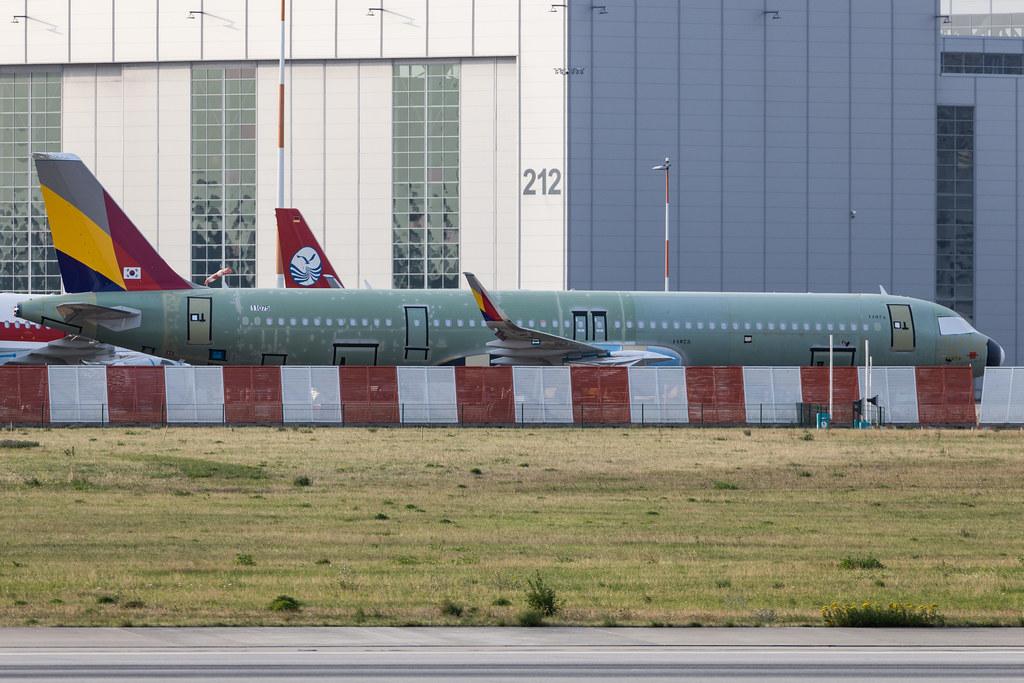Hamburg Finkenwerder: Asiana Airlines (OZ / AAR) | Airbus A321-251NX A21N | D- | MSN 11075
