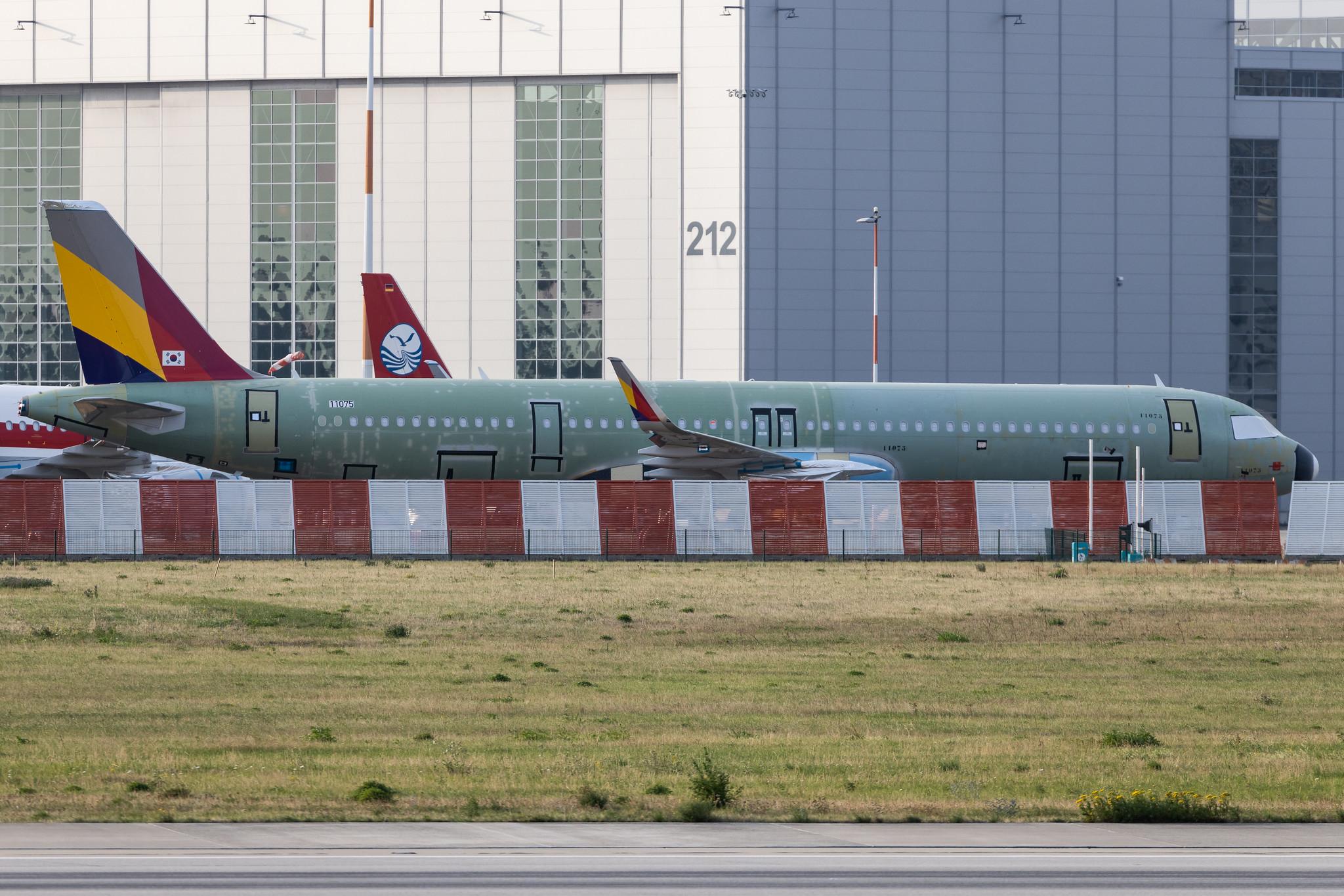 Hamburg Finkenwerder: Asiana Airlines (OZ / AAR) | Airbus A321-251NX A21N | D- | MSN 11075