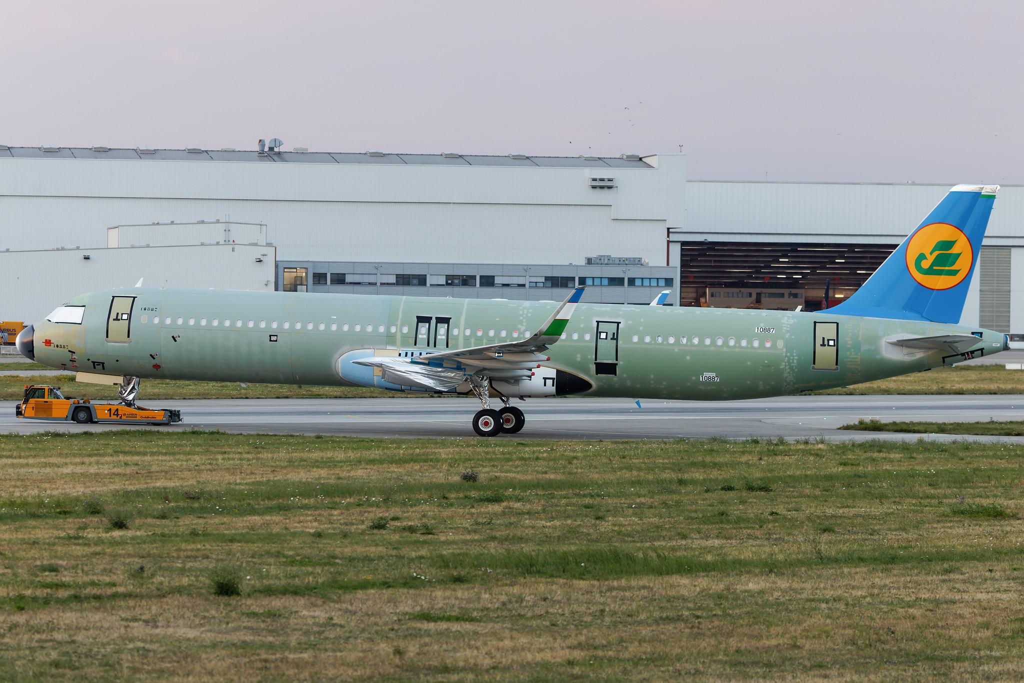 Hamburg Finkenwerder: Uzbekistan Airways (HY / UZB) | Airbus A321-253NX A21N | D- | UK- | MSN 10887
